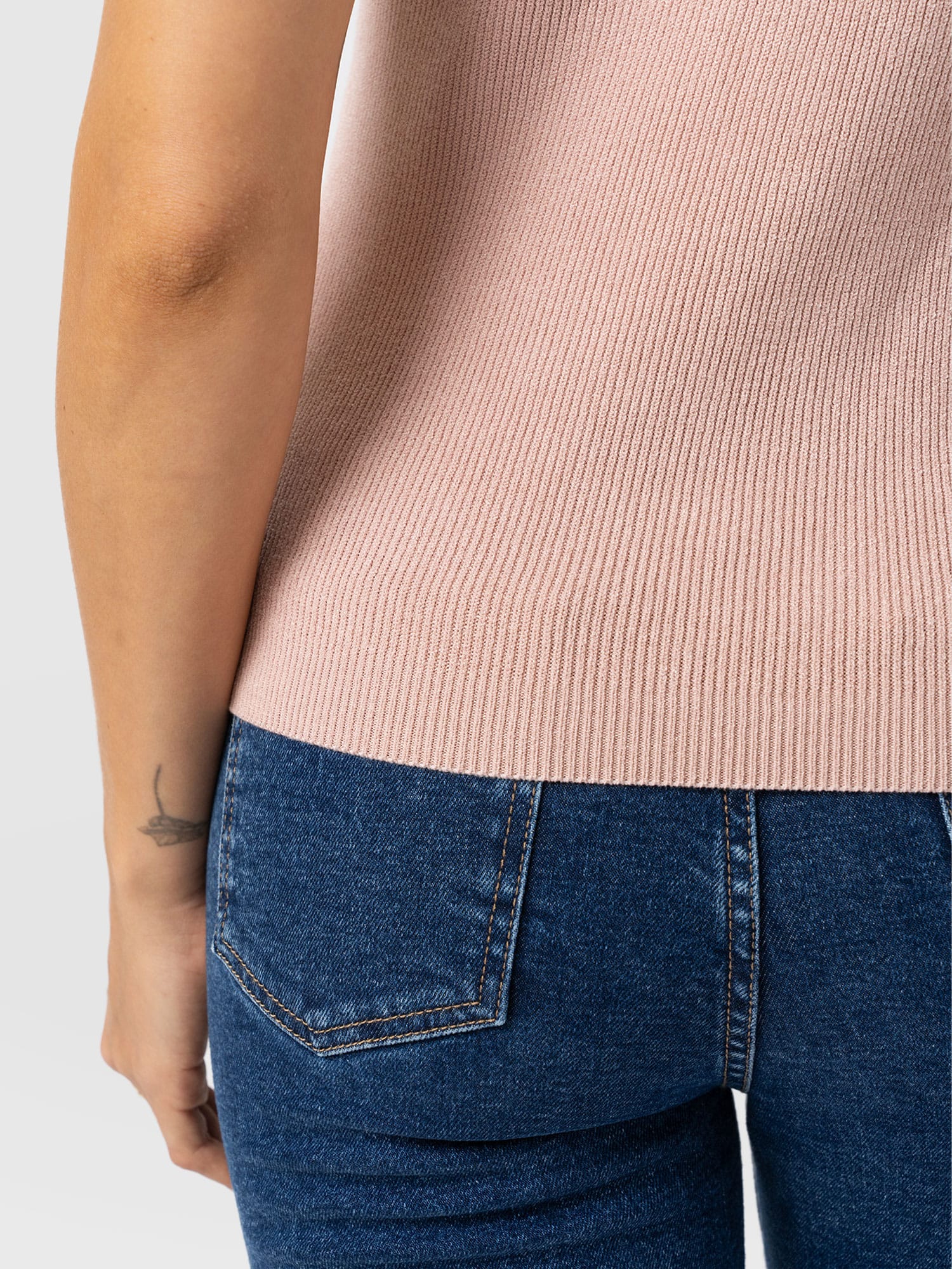 Honeycomb Sleeveless Rib Knit - Pale Pink - Women's Knitwears | Saint and Sofia® USA
