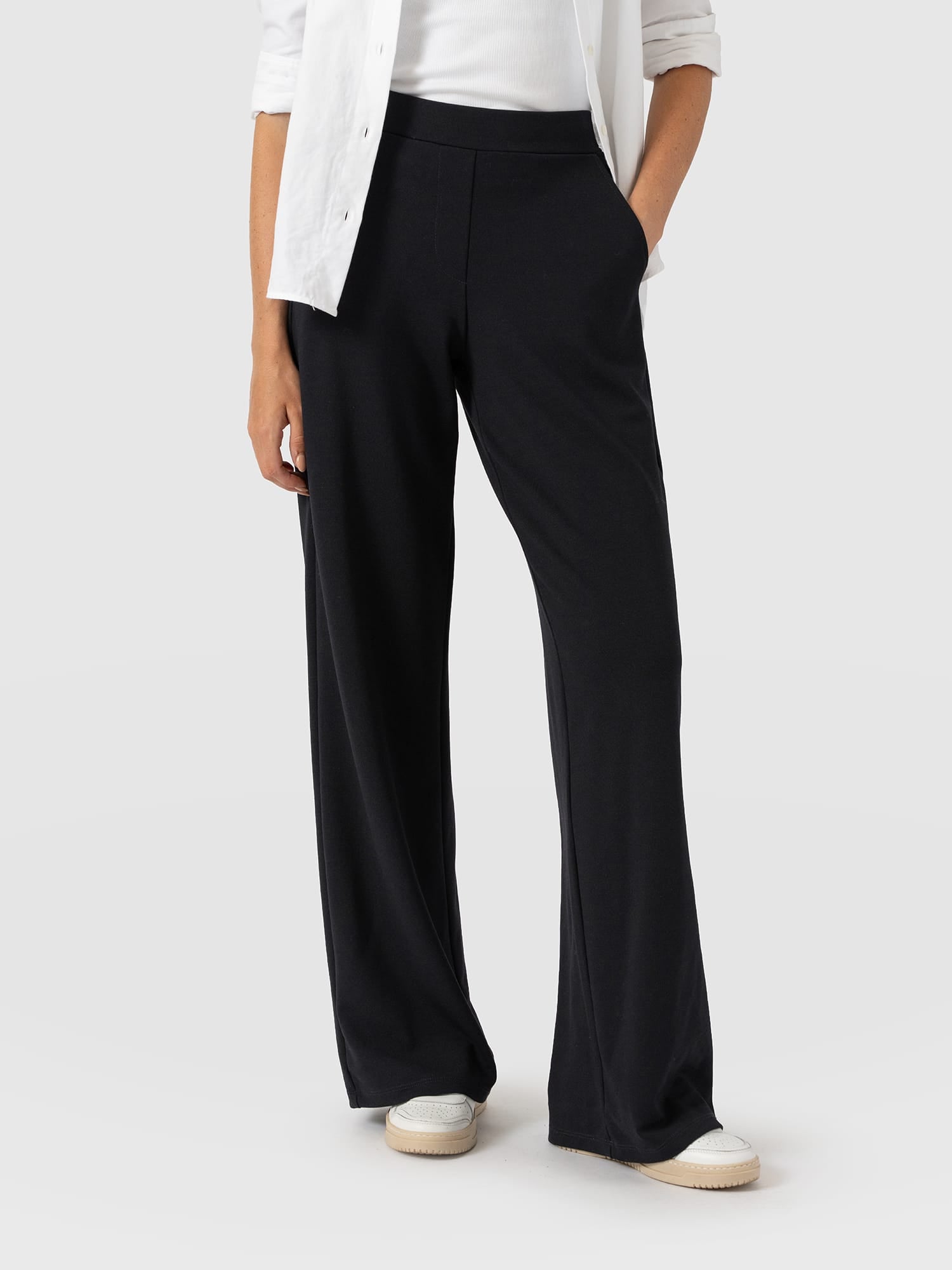 Hoxton Straight Leg Pant - Black - Women's Pants | Saint and Sofia® USA