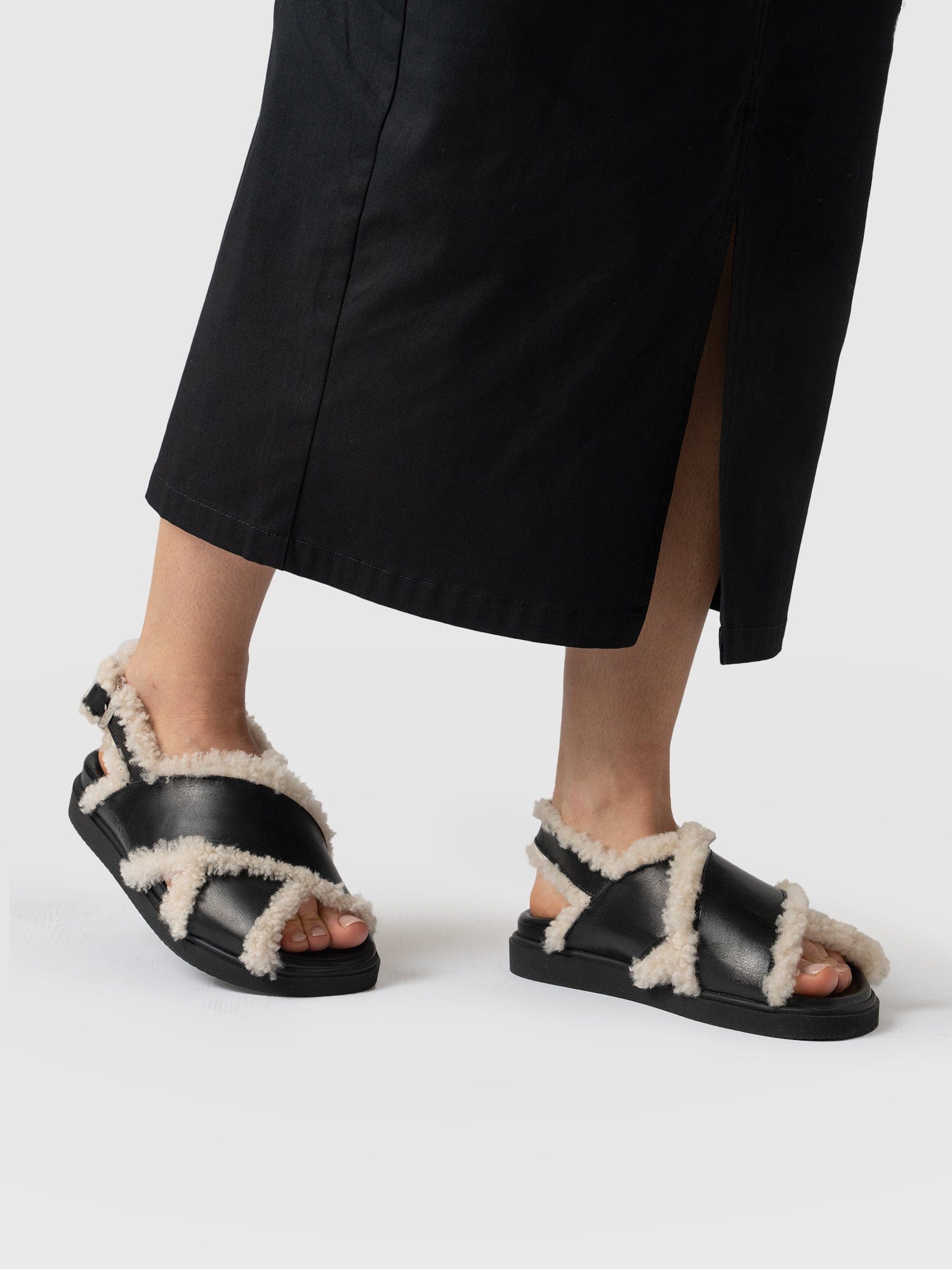 Isla Shearling Sandal Black - Women's Sandals | Saint + Sofia® USA