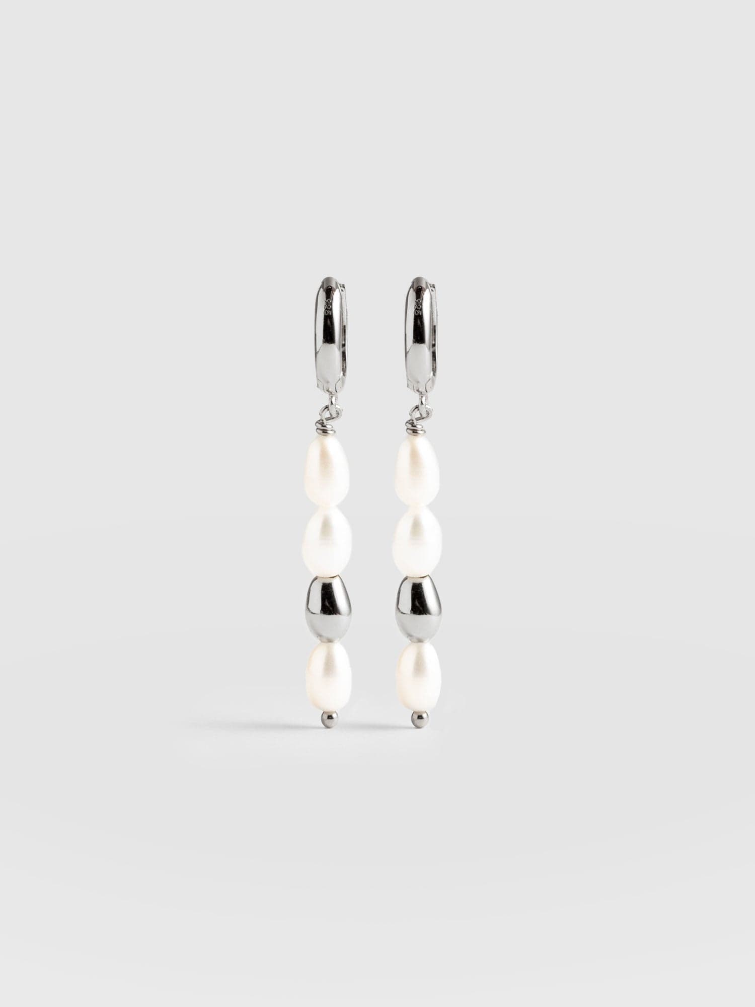 Jacqueline Pearl Drop Earrings Silver - Women's Jewellery | Saint + Sofia® USA