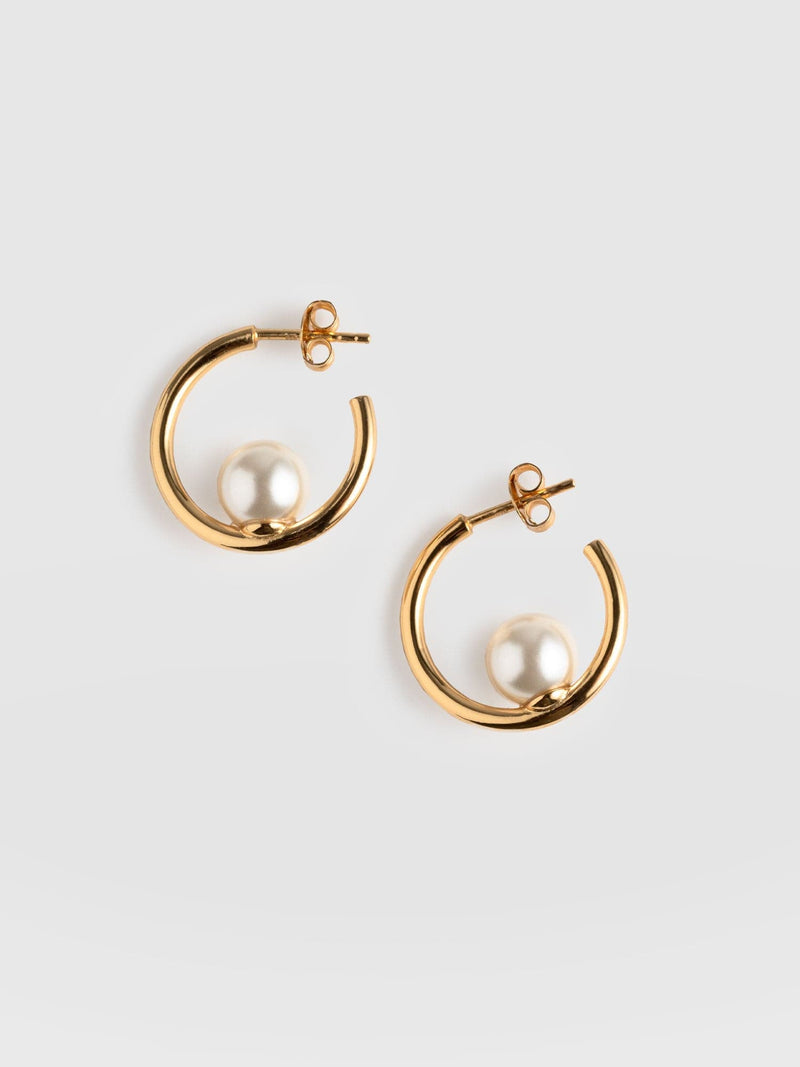 Jacqueline Pearl Hoop Earrings Gold - Women's Jewellery | Saint + Sofia® USA