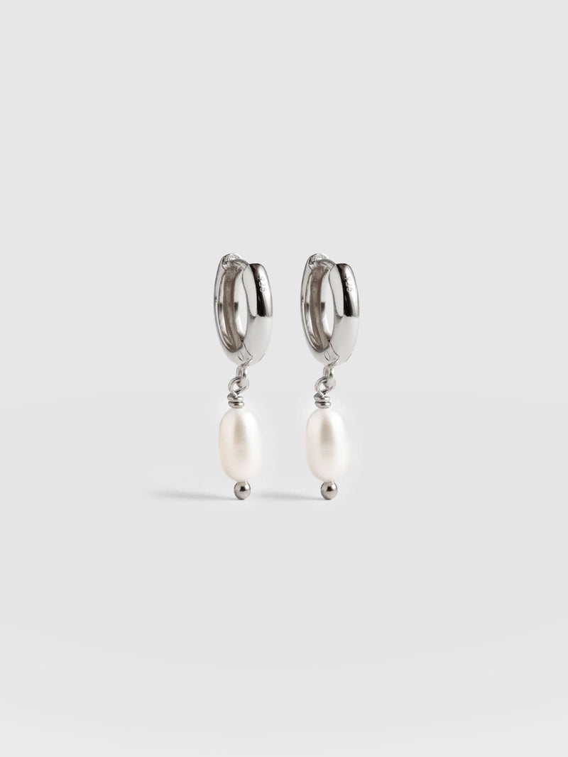 Jacqueline Pearl Huggie Earrings Silver - Women's Jewellery | Saint + Sofia® USA
