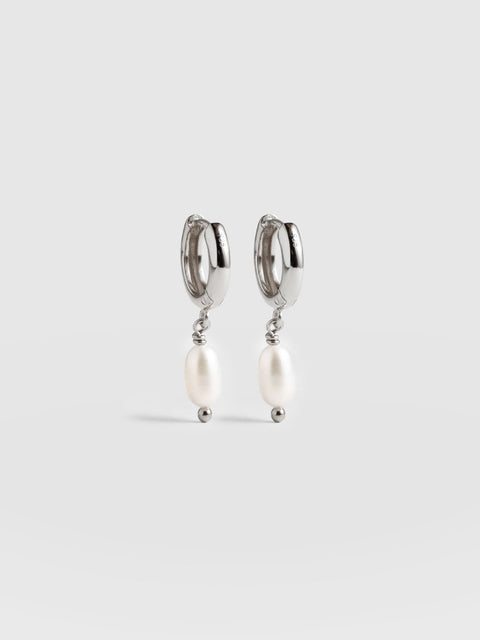Jacqueline Pearl Huggie Earrings Silver - Women's Jewellery | Saint + Sofia® USA