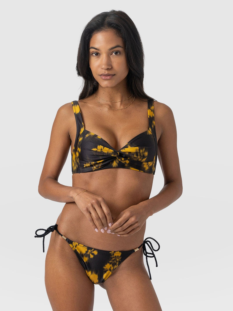 Jesse Twist Front Bikini Top - Yellow Fade Floral - Women's Swimwear | Saint + Sofia® USA