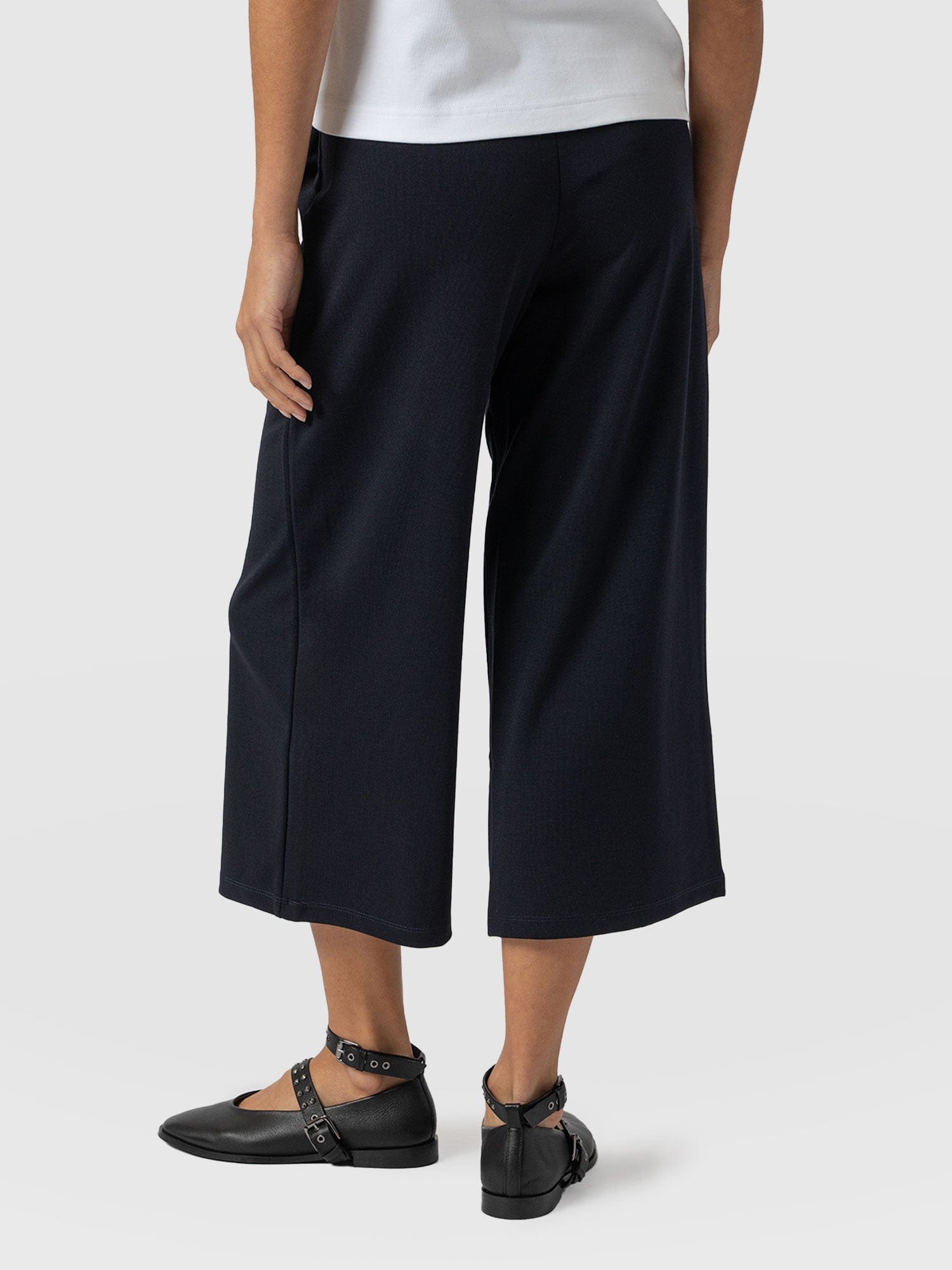 Keller Crop Pant Navy - Women's Culottes | Saint + Sofia® USA