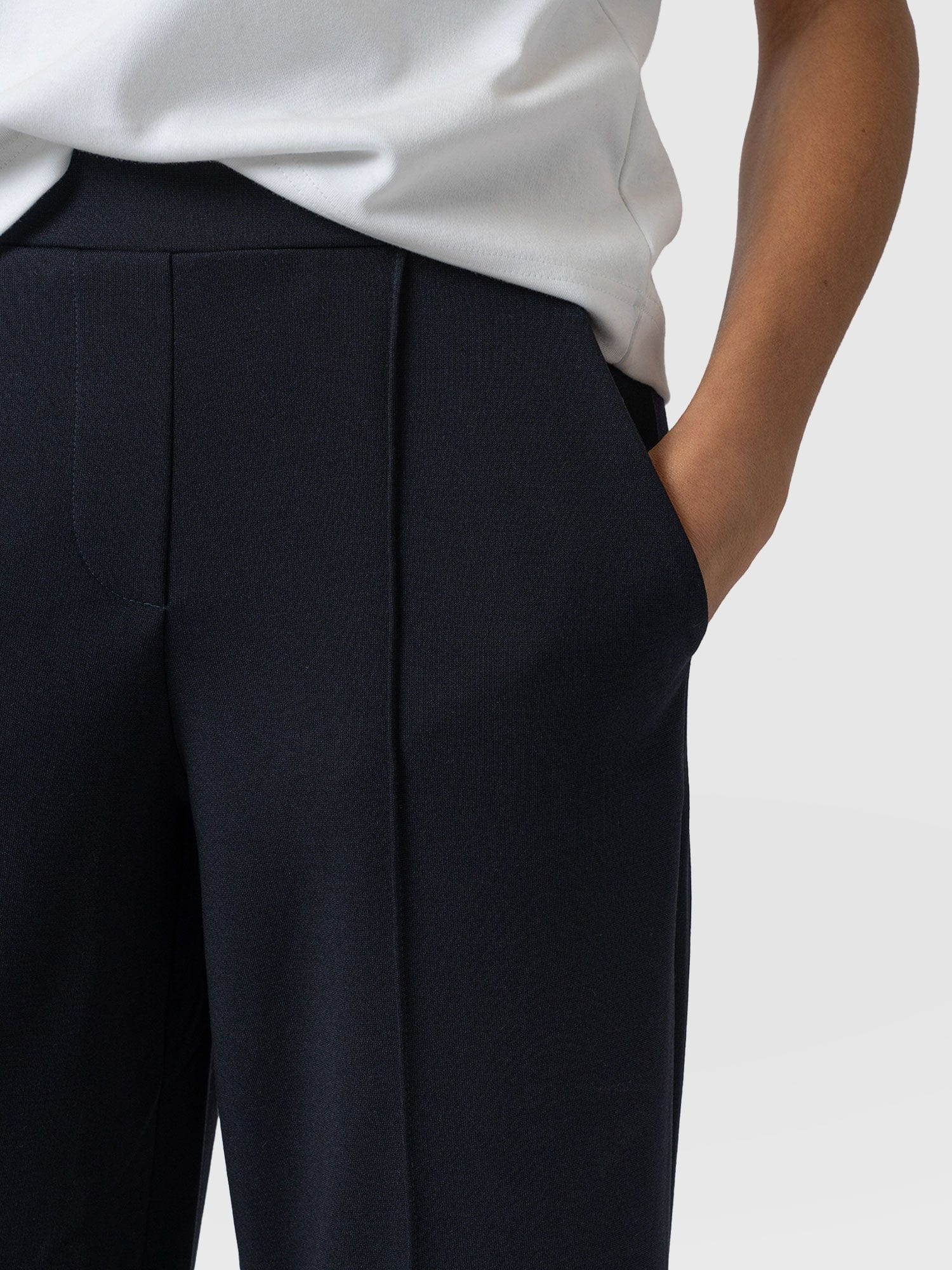 Keller Crop Pant Navy - Women's Culottes | Saint + Sofia® USA