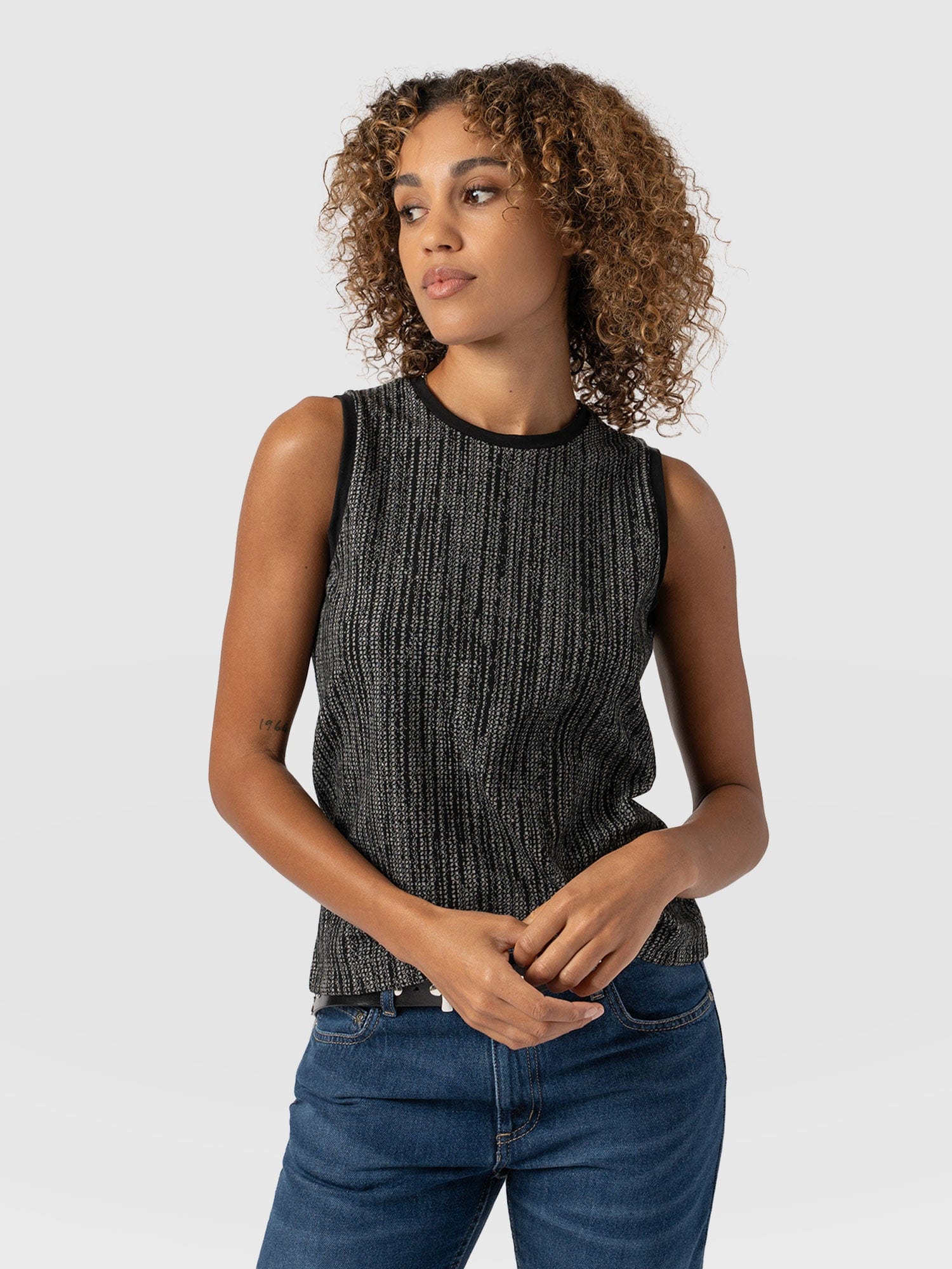 Keller Vest Grey/Black - Women's Vests | Saint + Sofia® US