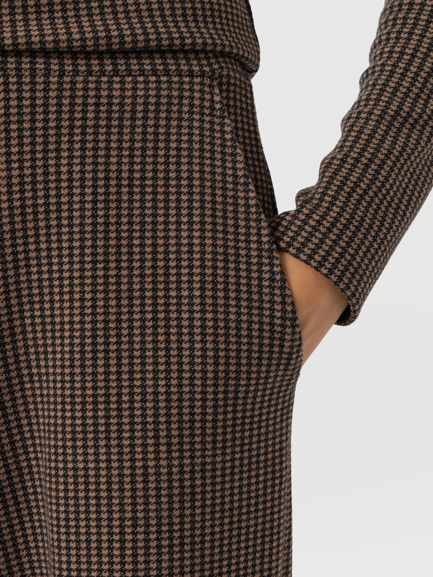 Keller Wide Leg Pant - Brown Mini Houndstooth - Women's Pants | Saint + Sofia® USA