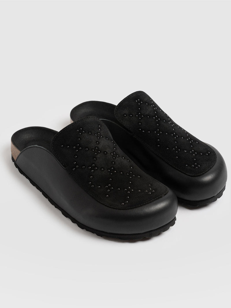 Lottie Studded Clogs Black - Women's Shoes | Saint + Sofia® UK