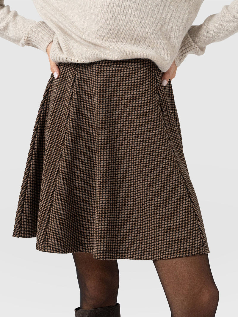 Macie Mini Skirt - Brown Mini Houndstooth - Women's Shorts | Saint + Sofia® USA
