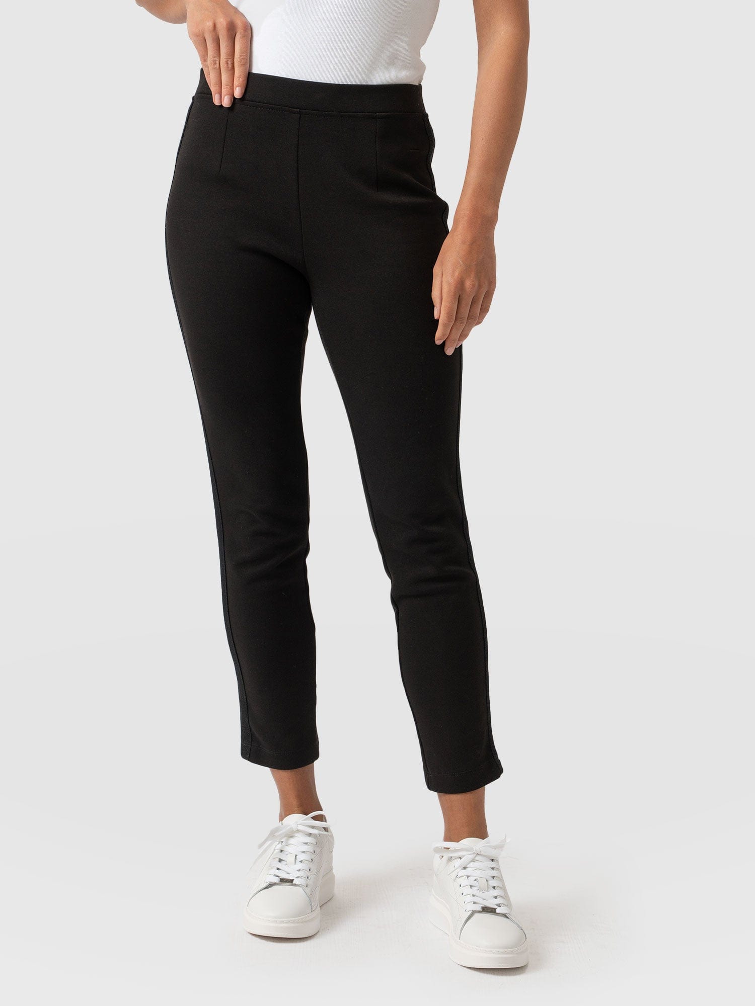 Marlow Tapered Pant Black - Women's Trousers | Saint + Sofia® USA