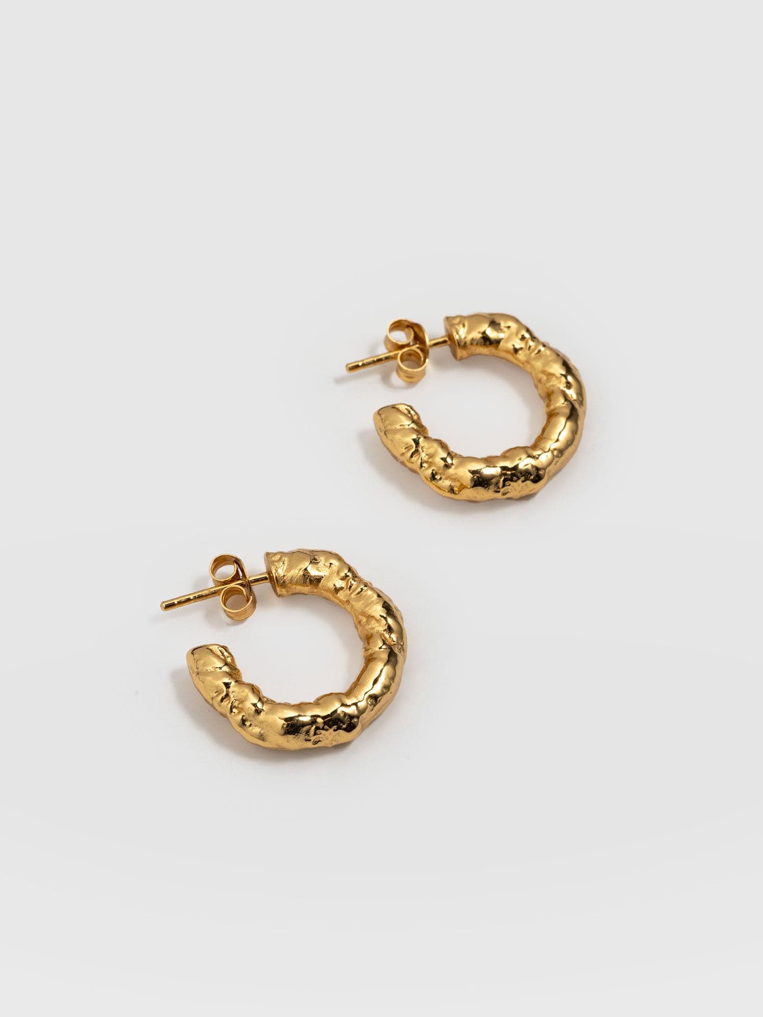 Molten Hoop Earrings Gold - Women's Jewellery | Saint + Sofia® UK