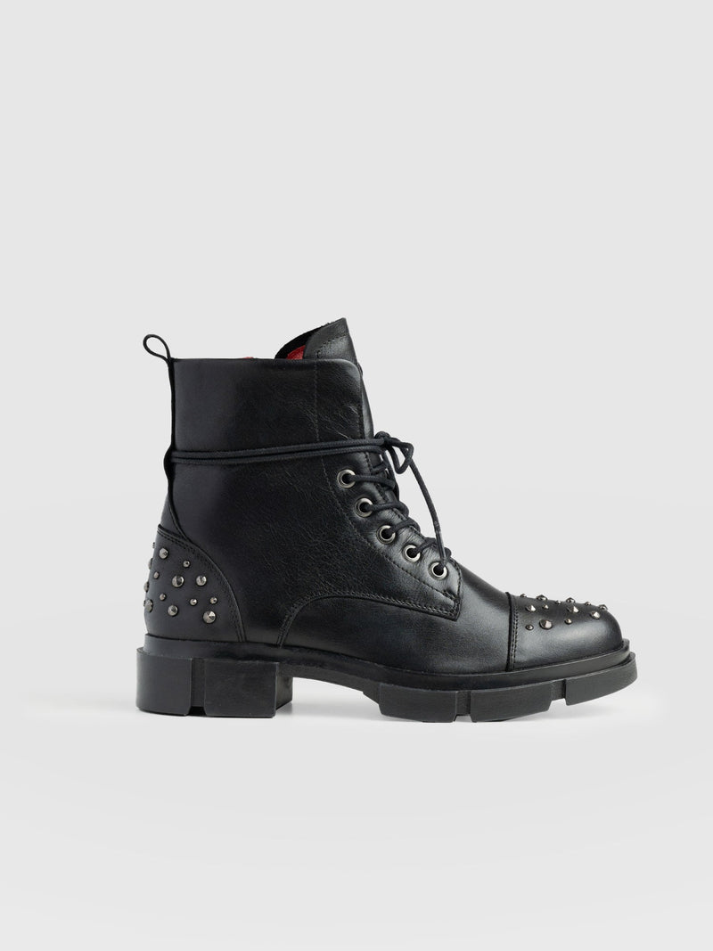 Noho Studded Boot Black - Women's Leather Boots | Saint + Sofia® US