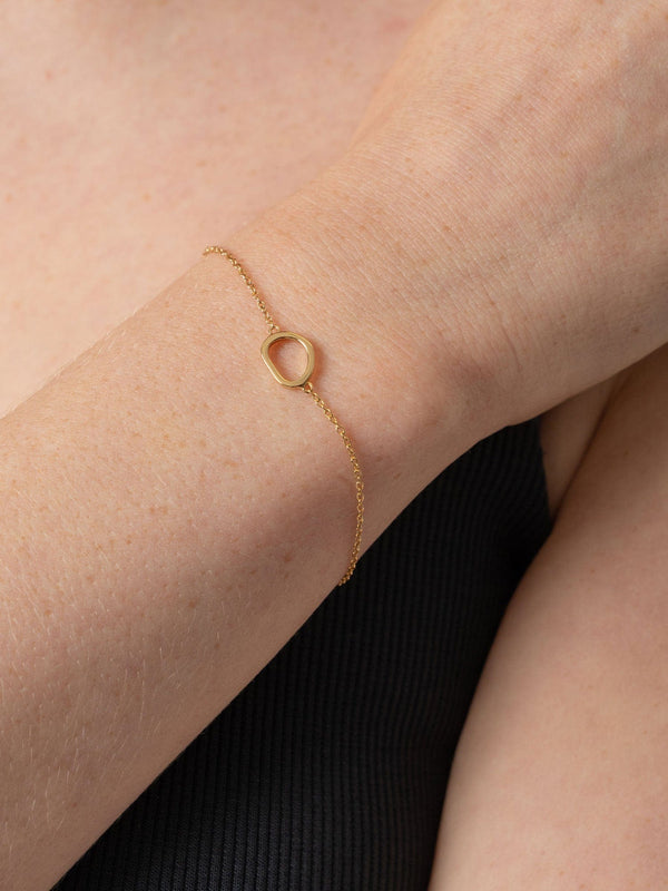 Organic Open Oval Bracelet Gold - Women's Jewellery | Saint + Sofia® USA