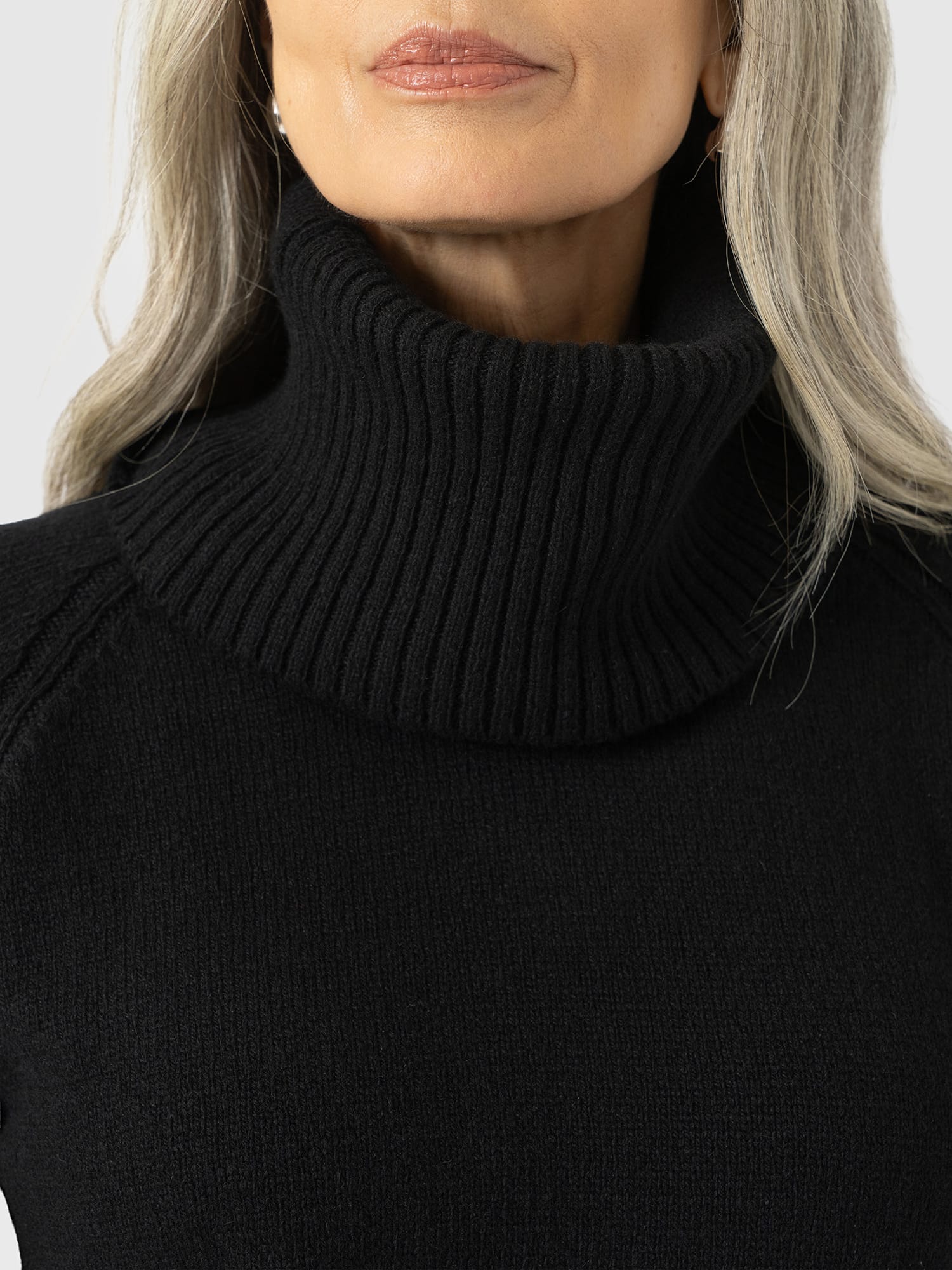 Oxford Cashmere Sweater - Black - Women's Sweaters | Saint and Sofia® USA