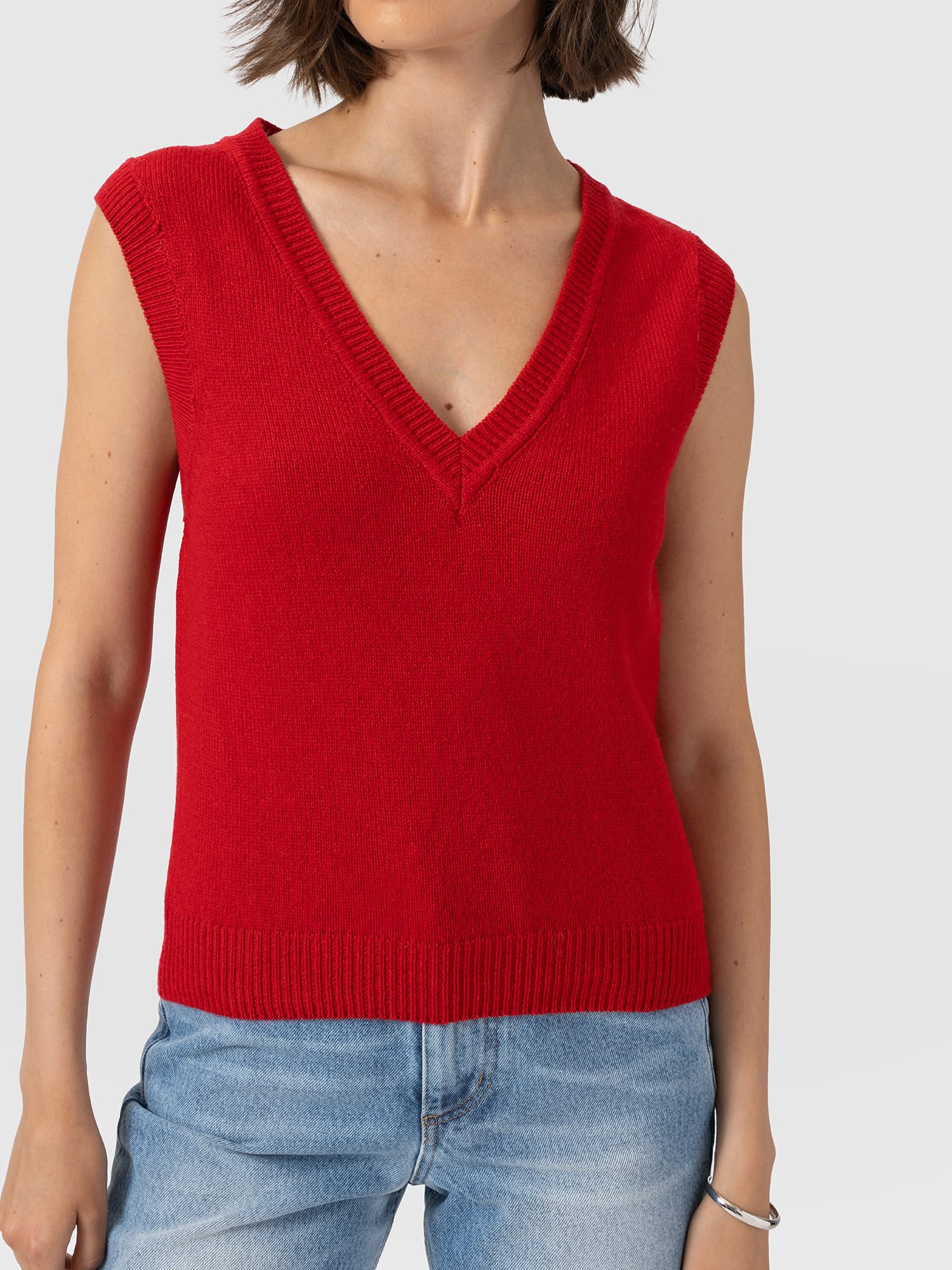 Oxford Cashmere V Neck Sleeveless Knit - Red - Women's Sweaters | Saint and Sofia® USA