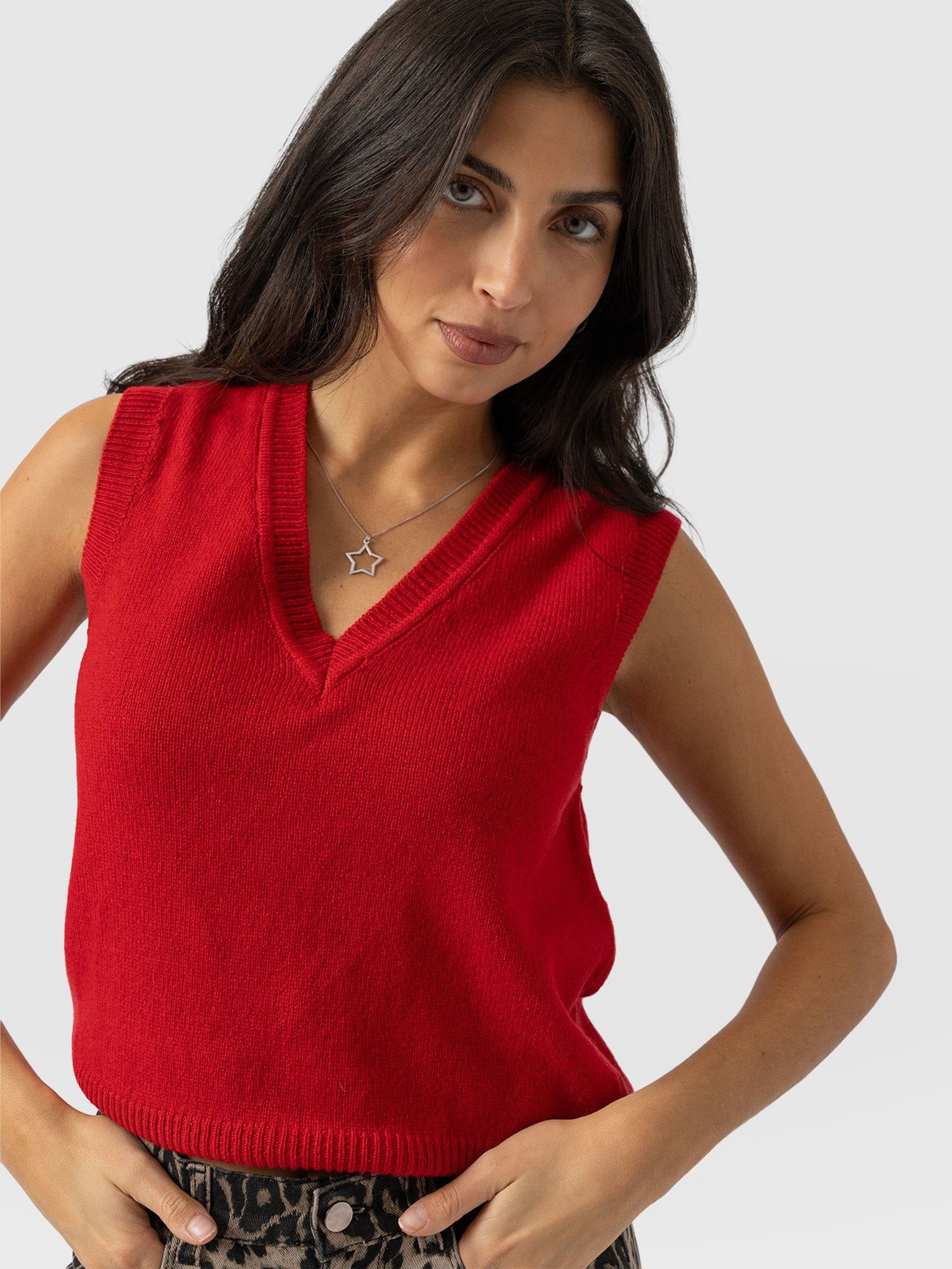 Oxford Cashmere V Neck Sleeveless Knit - Red - Women's Sweaters | Saint + Sofia® USA