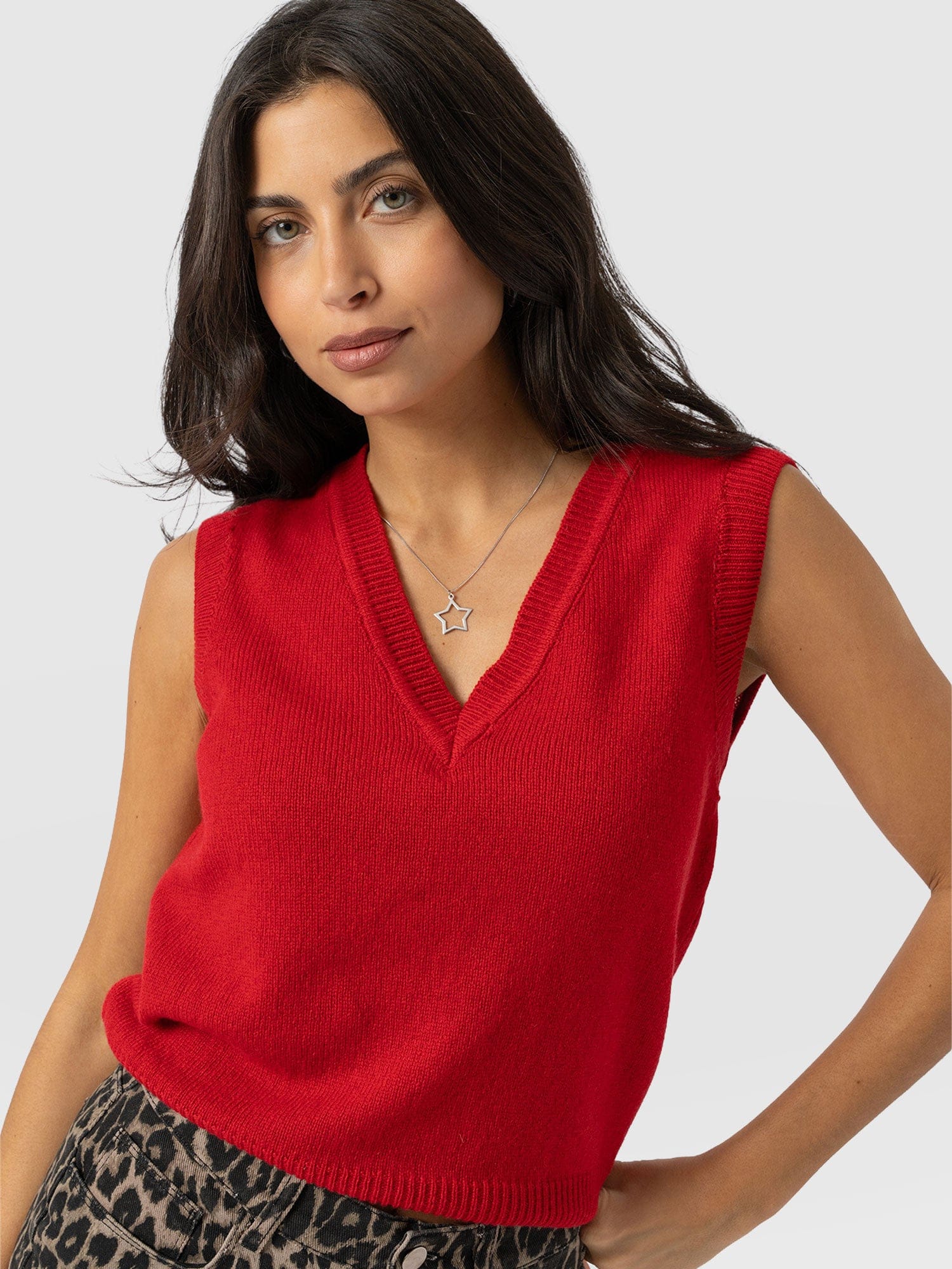Oxford Cashmere V Neck Sleeveless Knit - Red - Women's Sweaters | Saint + Sofia® USA