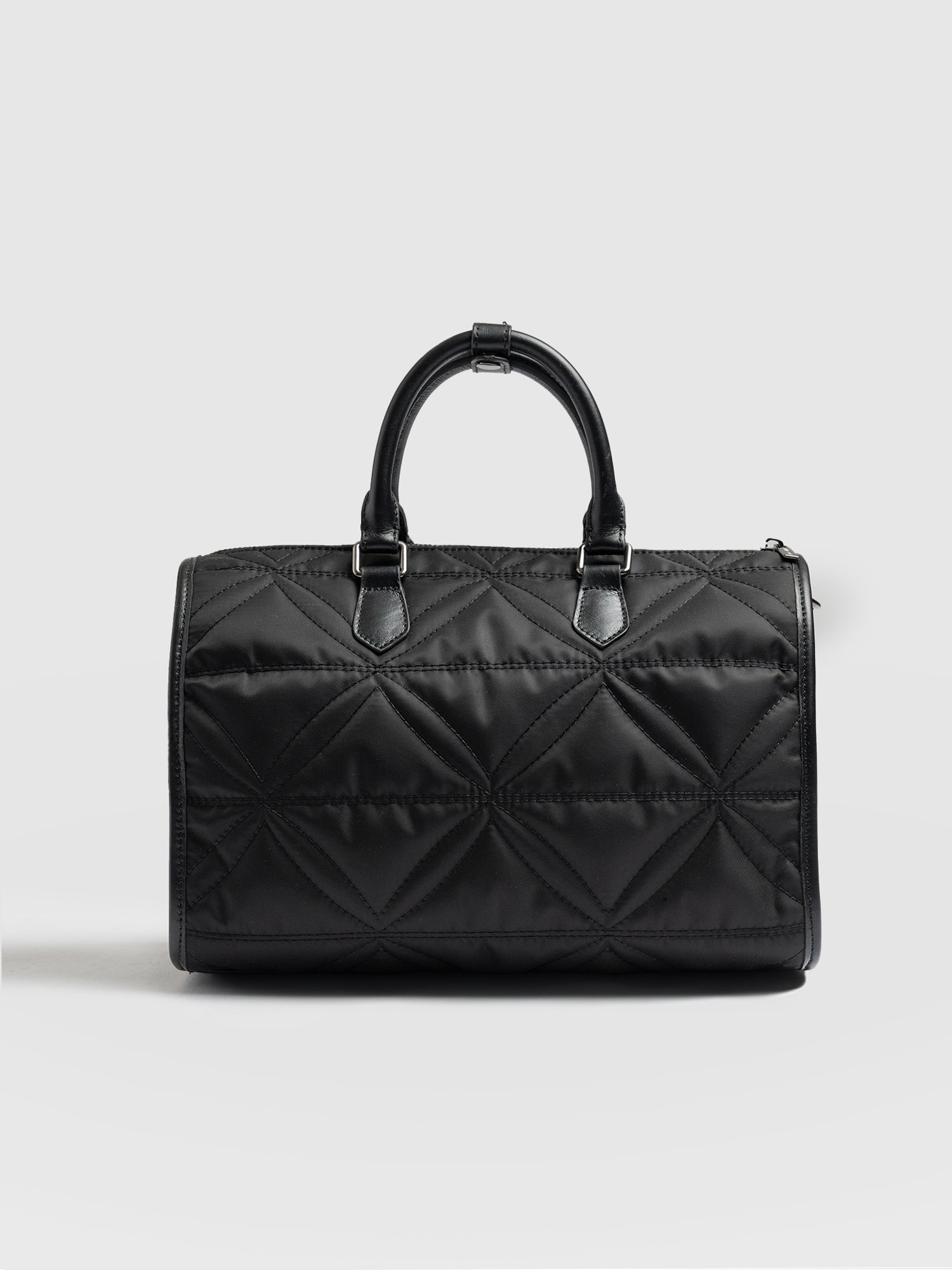 Quilted Maeve Duffle Bag Black - Women's Bags | Saint + Sofia® UK