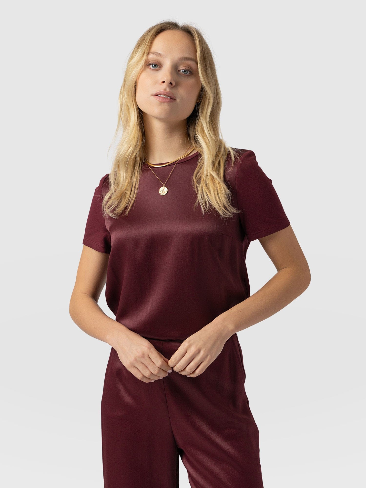 Rayner Contrast Tee Maroon - Women's T-Shirts | Saint + Sofia® US