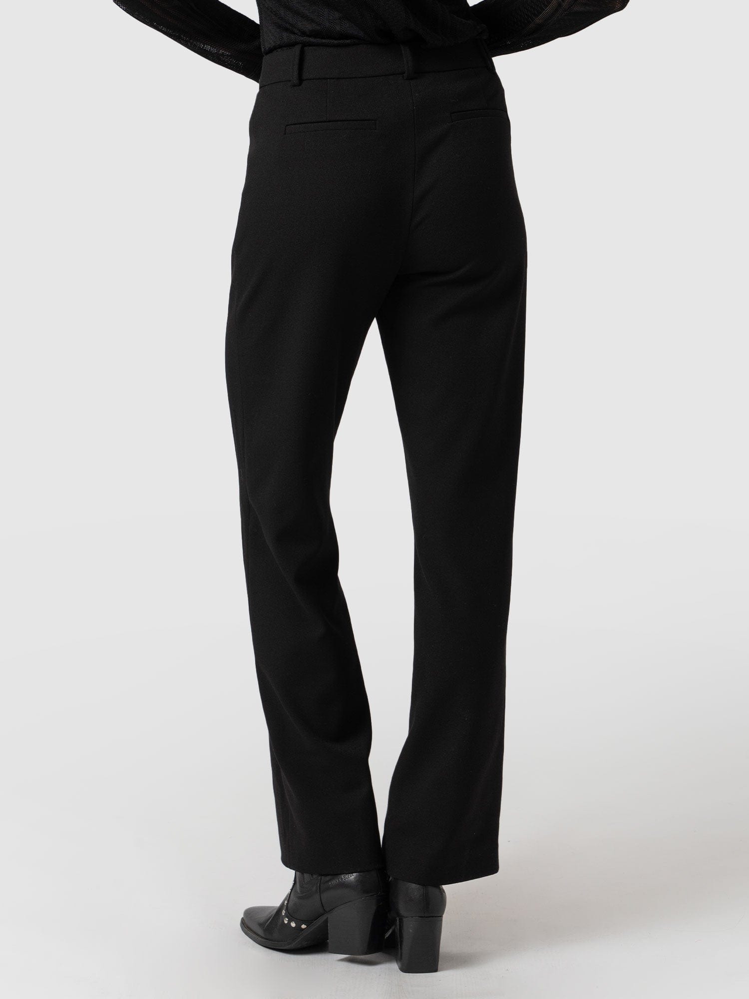 Buy Women Black Solid Formal Regular Fit Trousers Online - 799355 | Van  Heusen