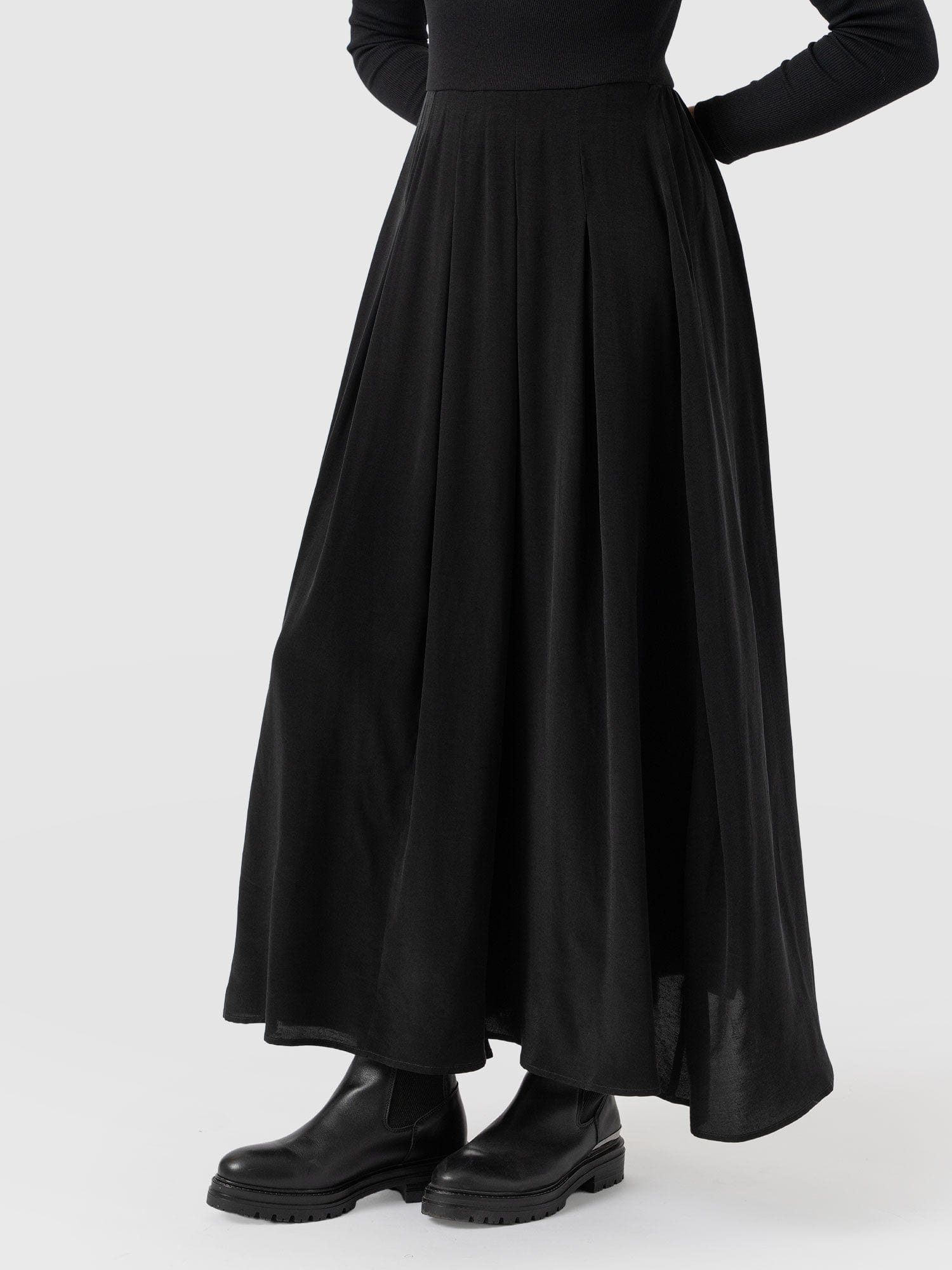 Renee Rib Contrast Long Sleeve Dress - Black - Women's Dresses | Saint + Sofia® USA