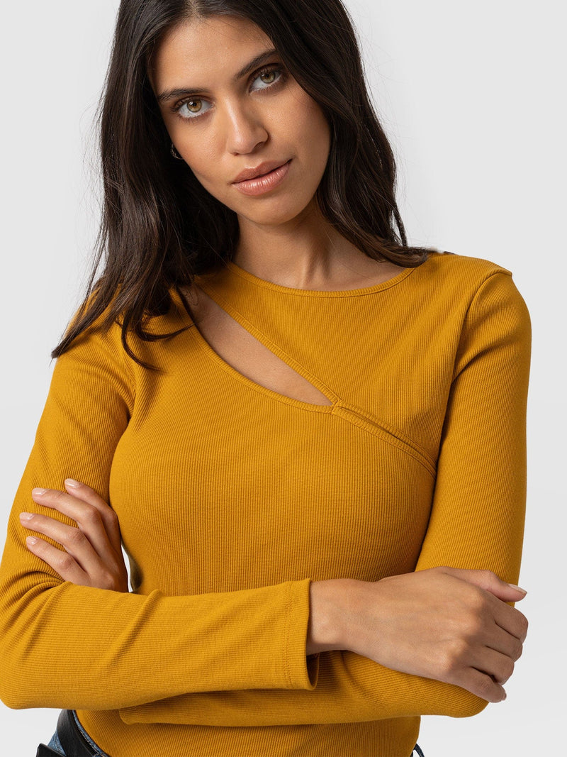 Reveal Tee Long Sleeve Ochre - Women's T-shirts | Saint + Sofia® US