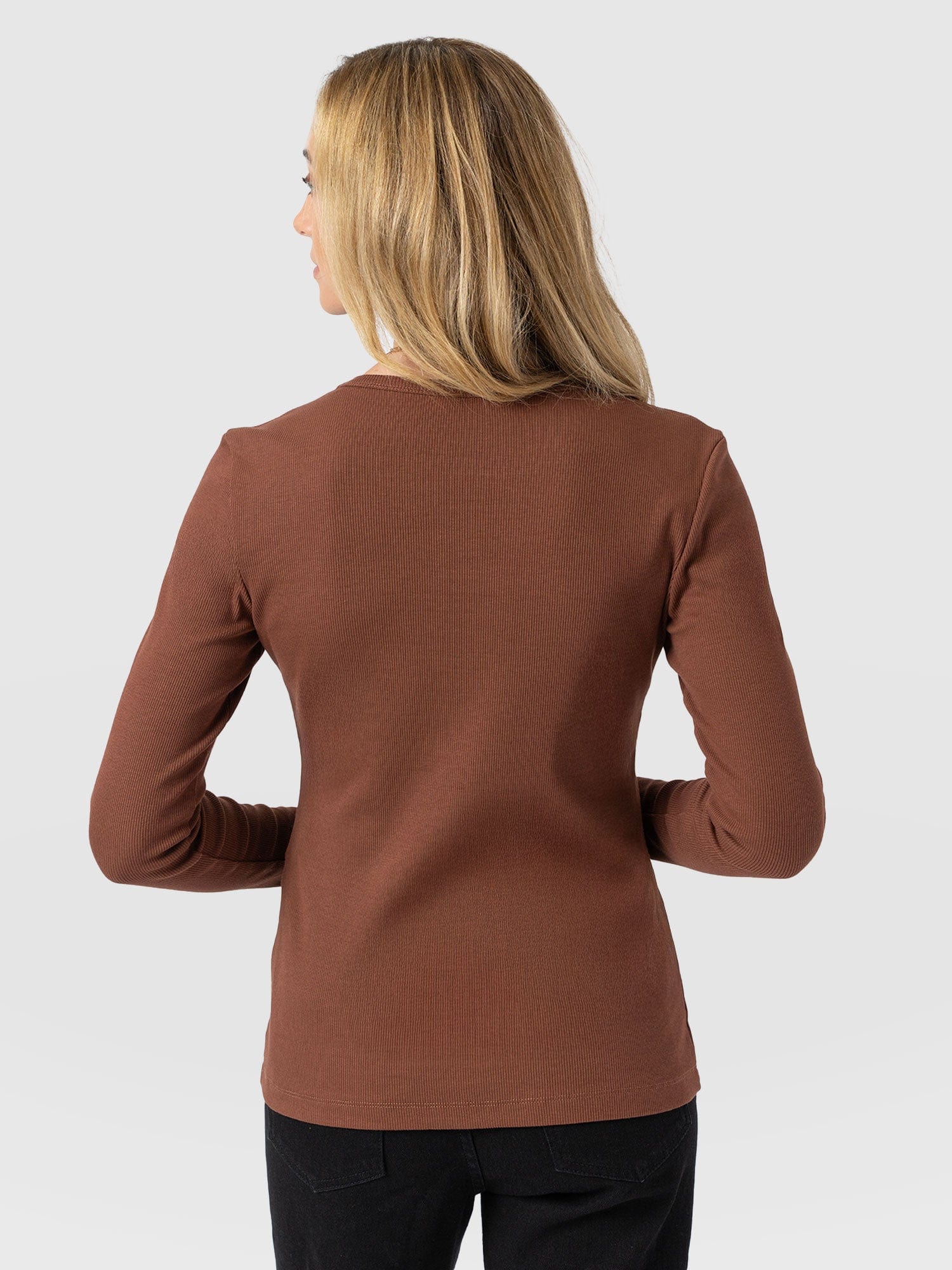 Ribbed Long Sleeve Tee - Russet Brown - Women's T-shirts | Saint + Sofia® USA