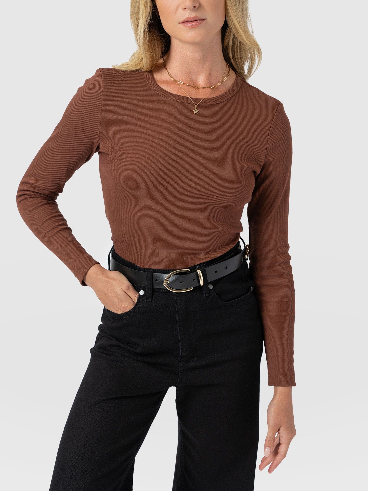 Ribbed Long Sleeve Tee - Russet Brown - Women's T-shirts | Saint + Sofia® USA