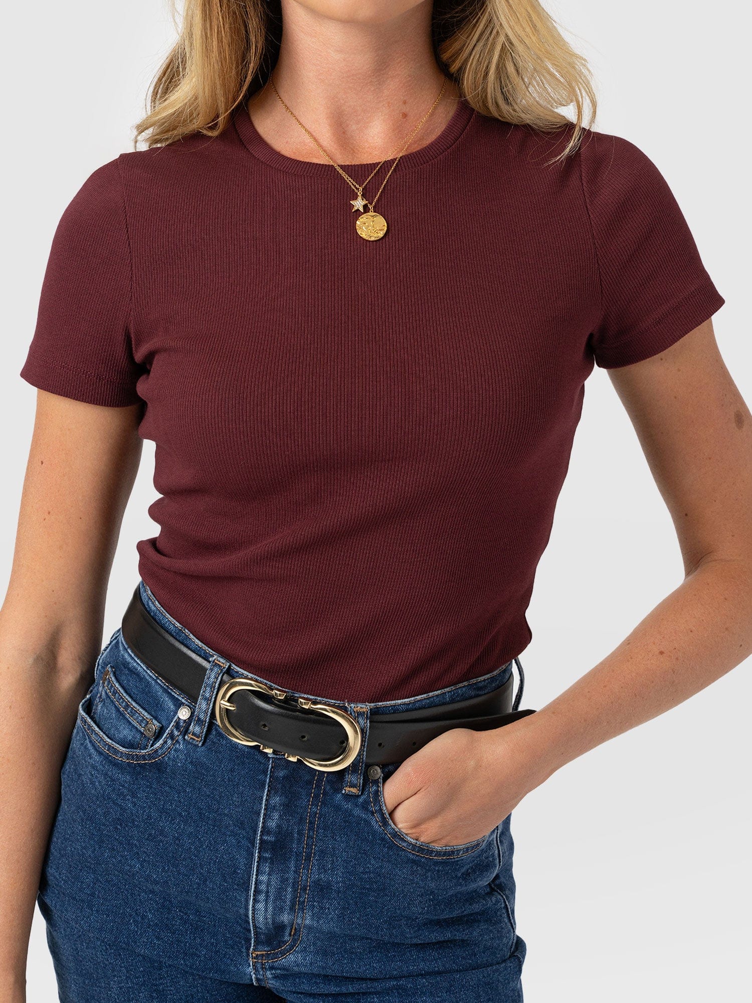 Ribbed Short Sleeve Tee - Burgundy - Women's T-shirts | Saint + Sofia® USA