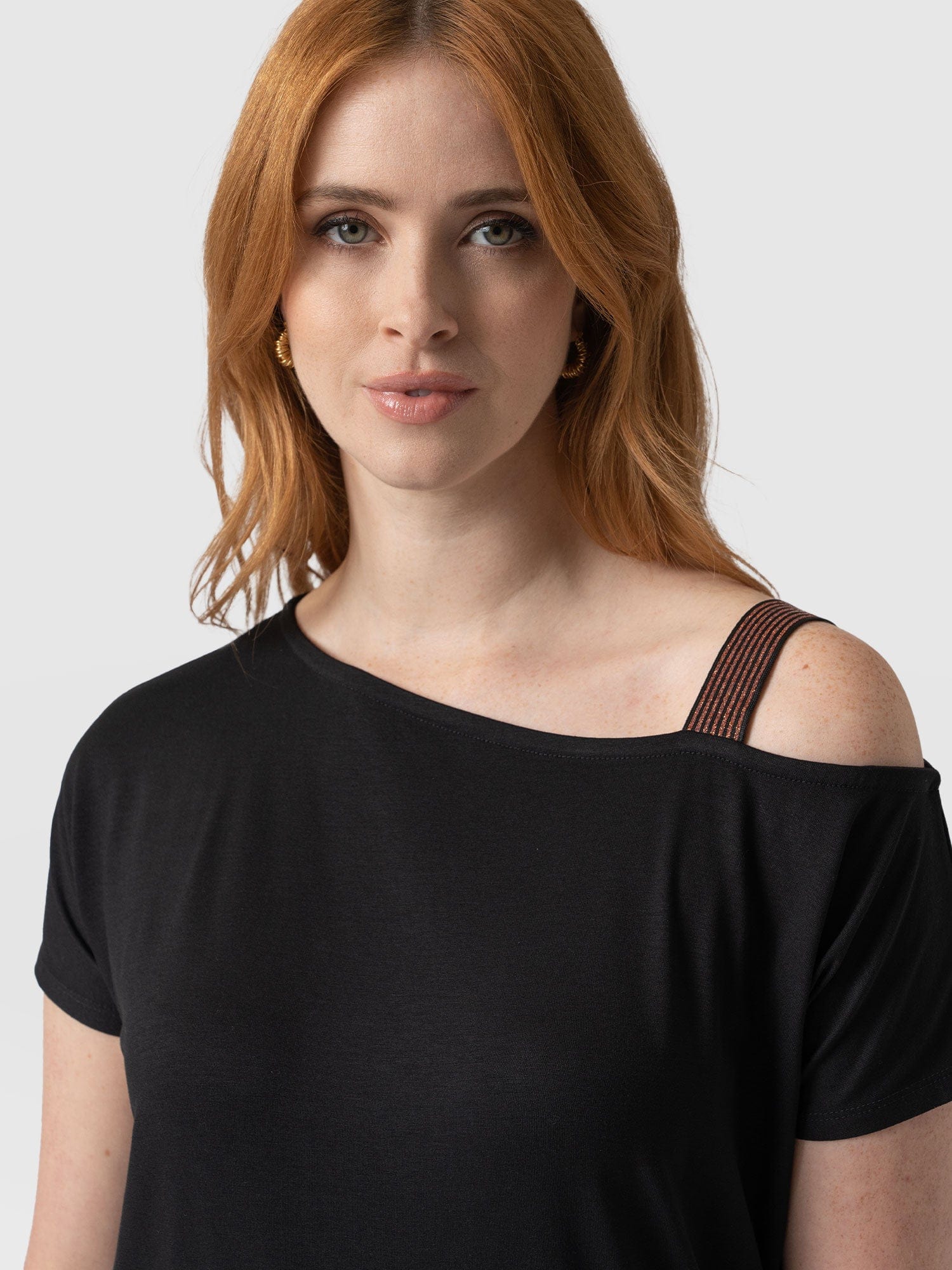 Rita Asymmetric Tee Black - Women's Tops | Saint + Sofia® USA