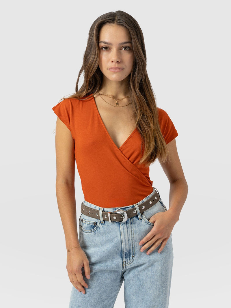 Rosa Wrap Tee Amber - Women's T-shirts | Saint + Sofia® USA