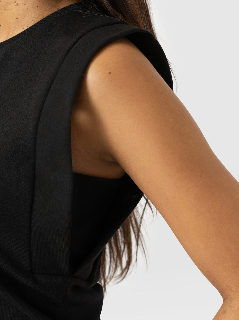 Rowan Tee - Black - Women's Sweaters | Saint + Sofia® USA