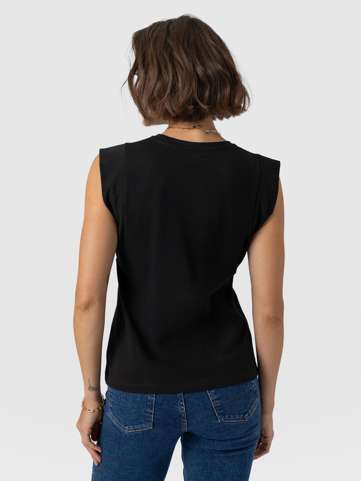 Rowan Tee Black - Women's T-Shirts | Saint + Sofia® USA