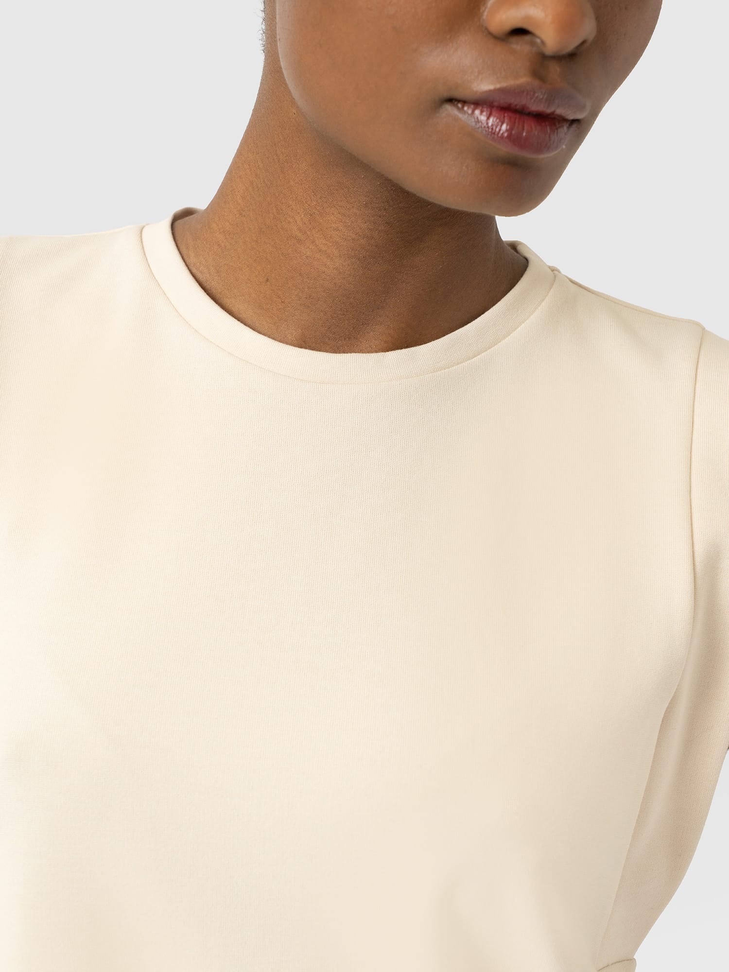 Rowan Tee - Cream - Women's T-shirts | Saint and Sofia® USA