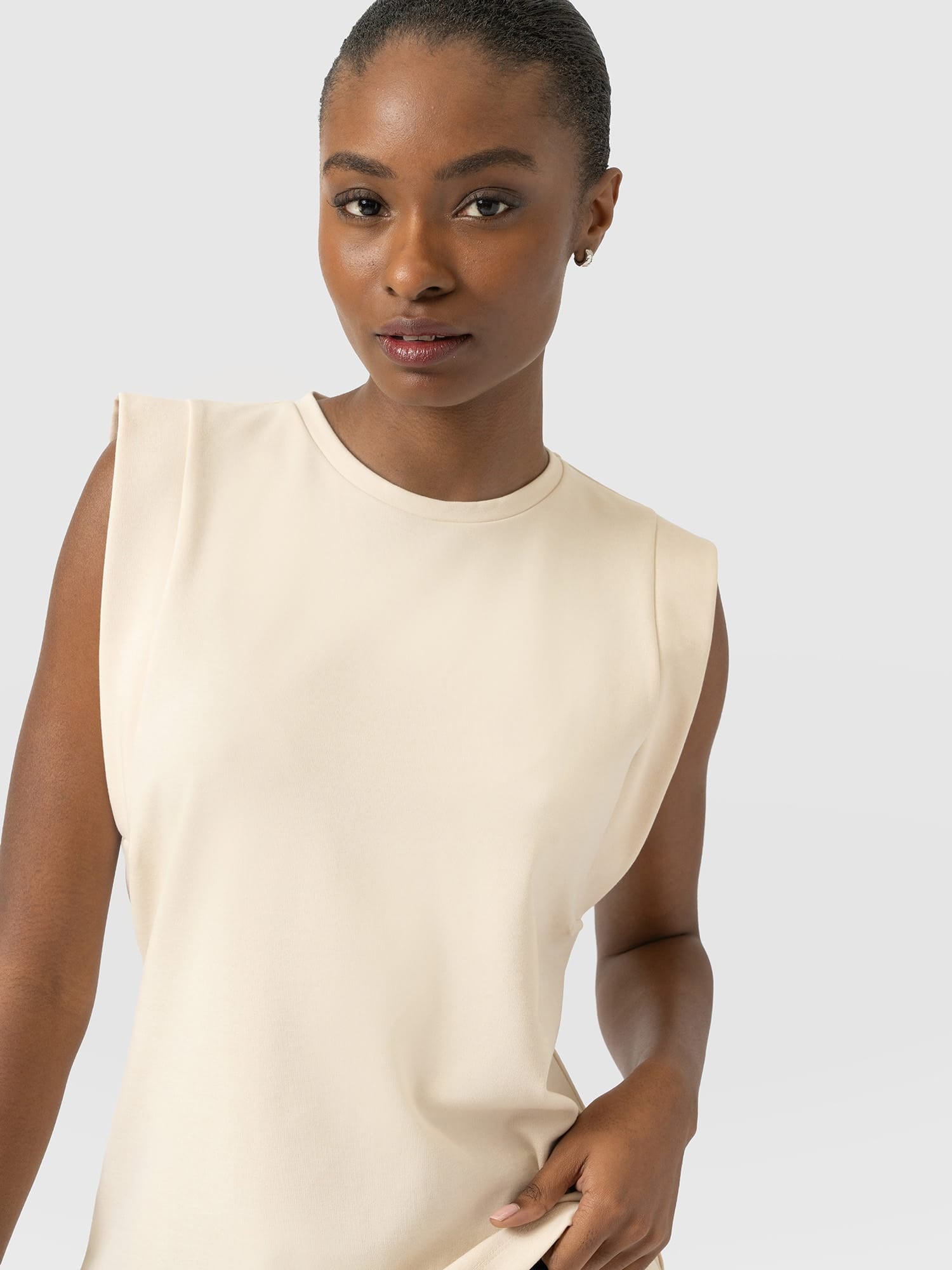 Rowan Tee - Cream - Women's T-shirts | Saint and Sofia® USA