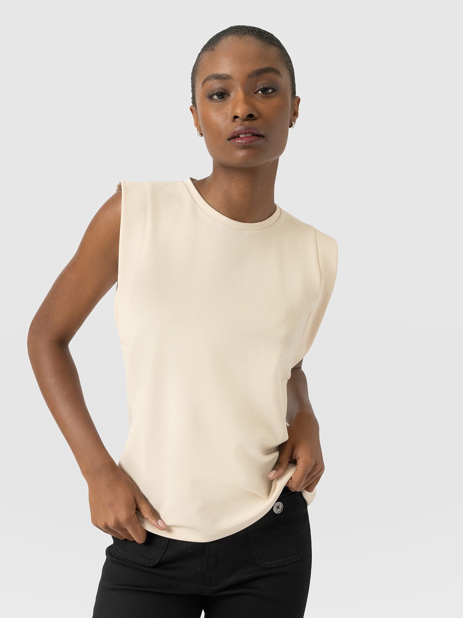 Rowan Tee - Cream - Women's T-shirts | Saint and Sofia® USA
