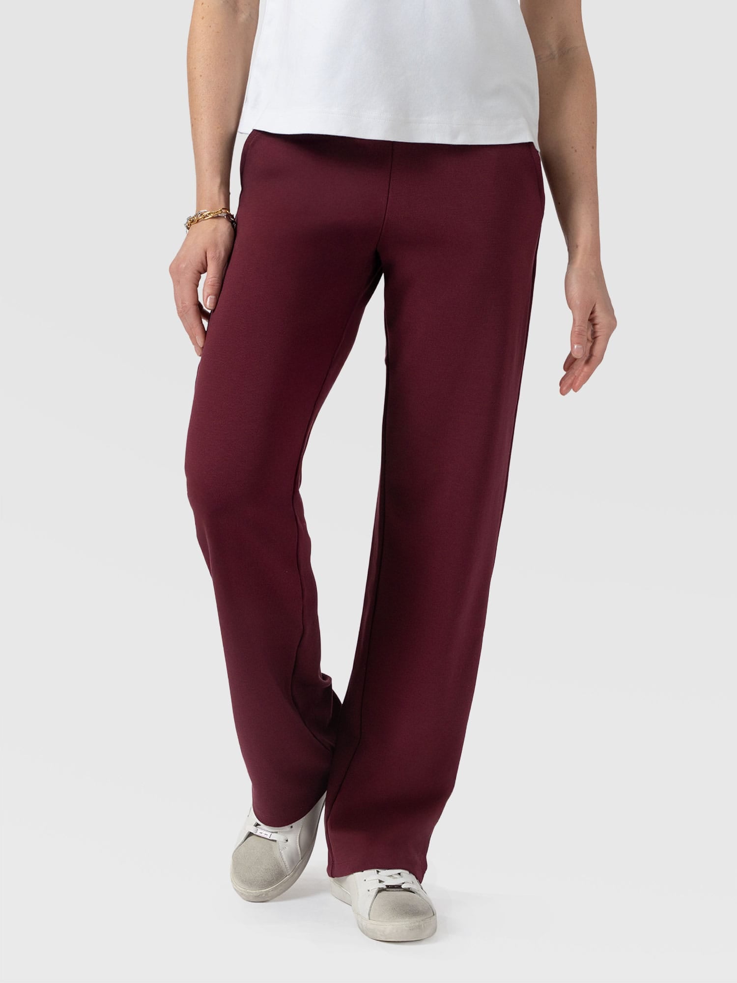 Runway Pant Burgundy - Women's Pants | Saint + Sofia® USA