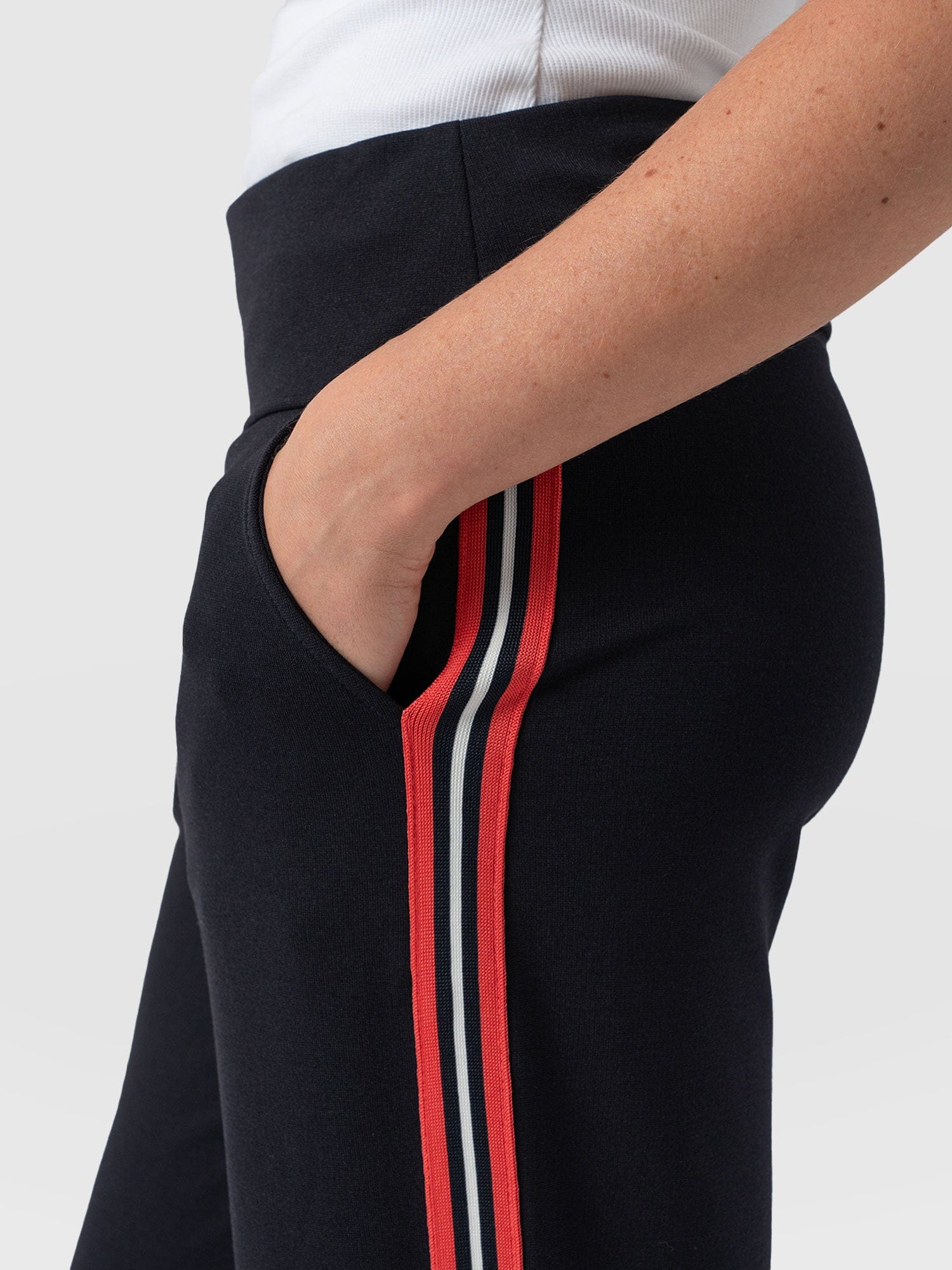 Runway Pant Navy Red Stripe - Women's Pants | Saint and Sofia® USA
