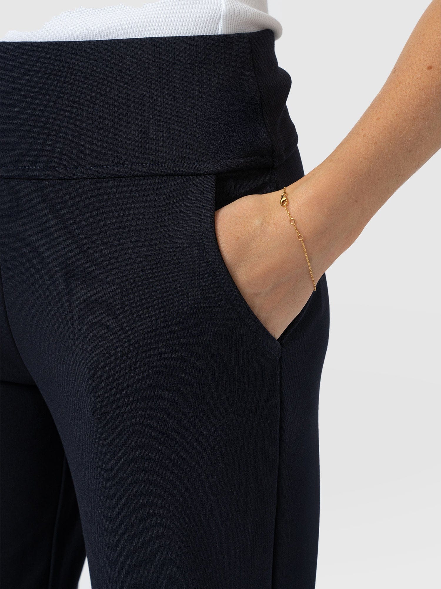 Runway Pant Navy - Women's Pants | Saint + Sofia® USA