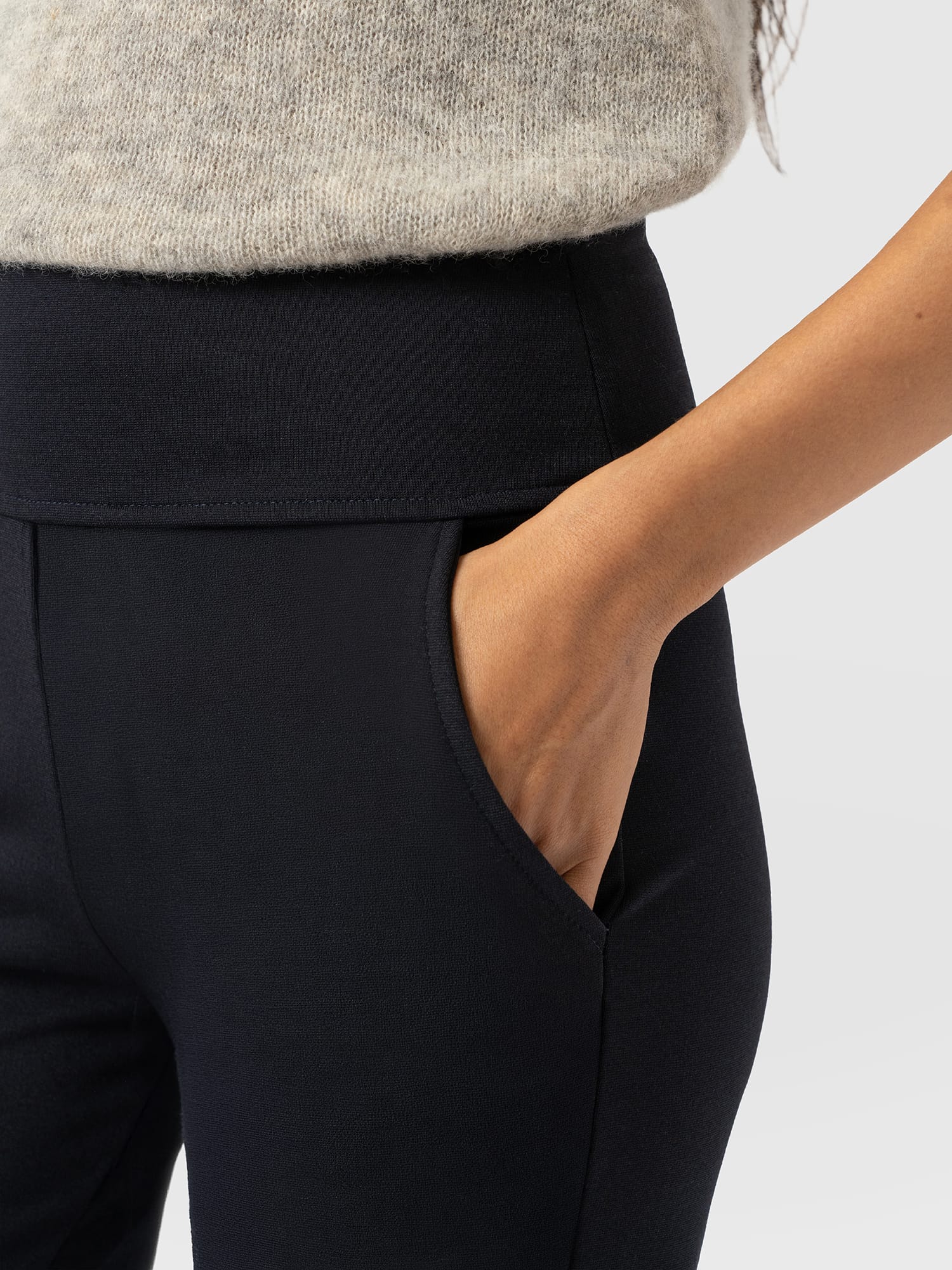 Runway Pant Navy - Women's Pants | Saint + Sofia® USA