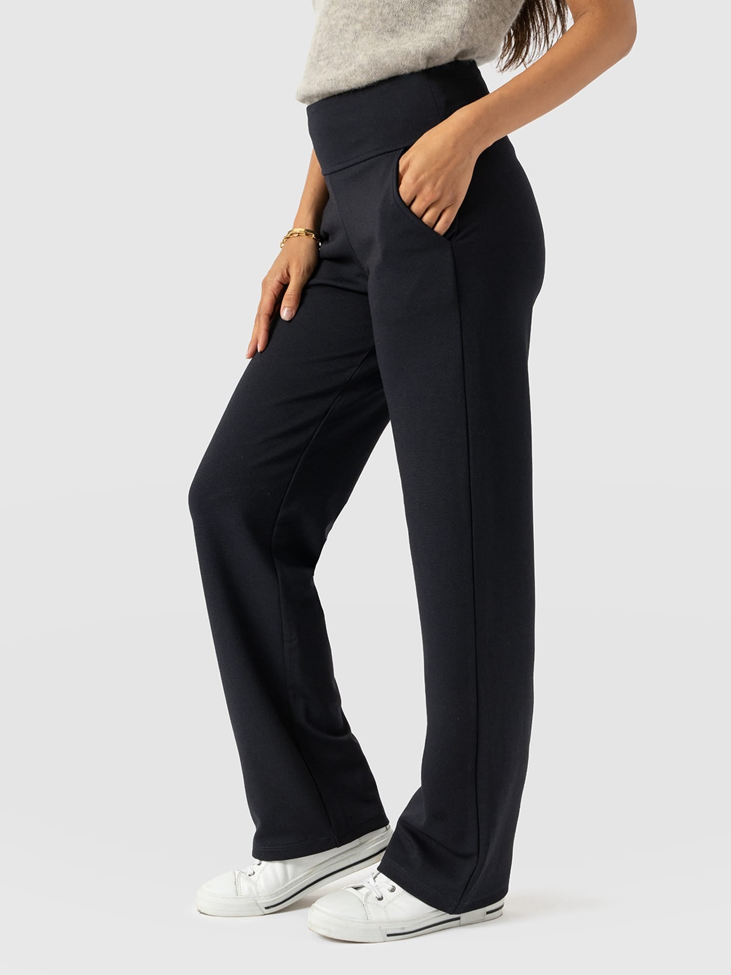 Runway Pant Navy - Women's Pants | Saint + Sofia® USA