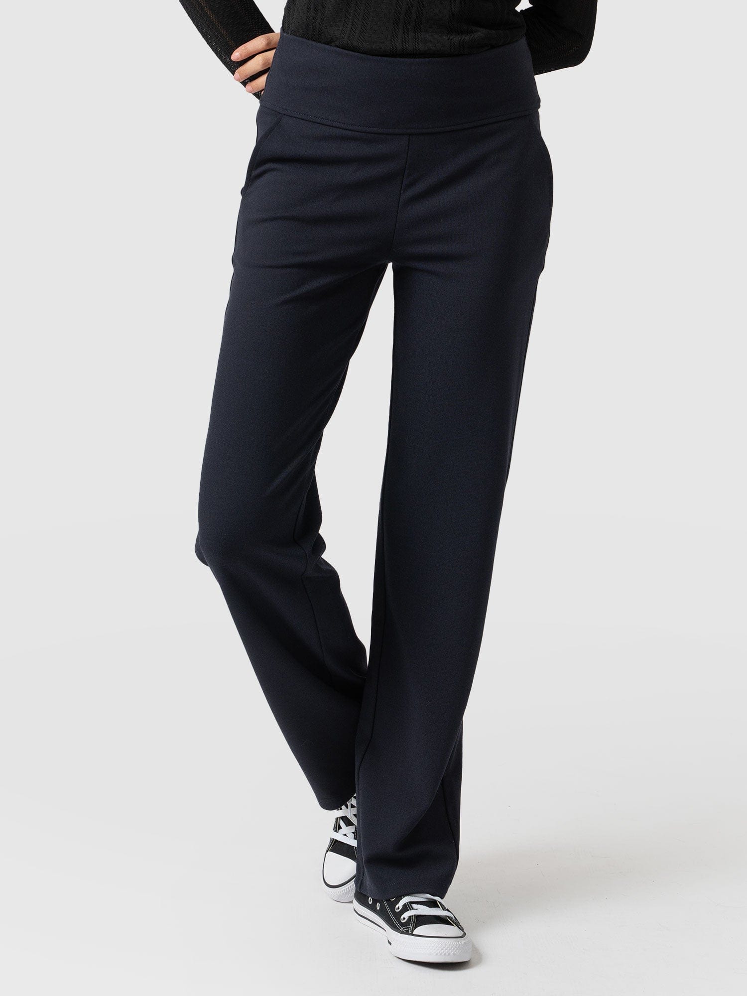 Runway Pant Navy - Women's Pants | Saint + Sofia® USA