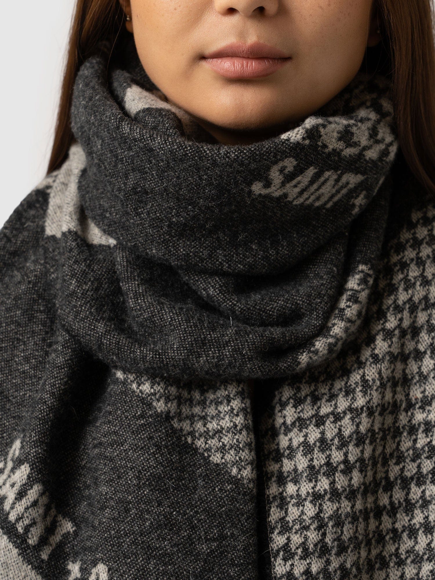 Saint + Sofia Scarf Black/Grey - Women's Scarves | Saint + Sofia® USA