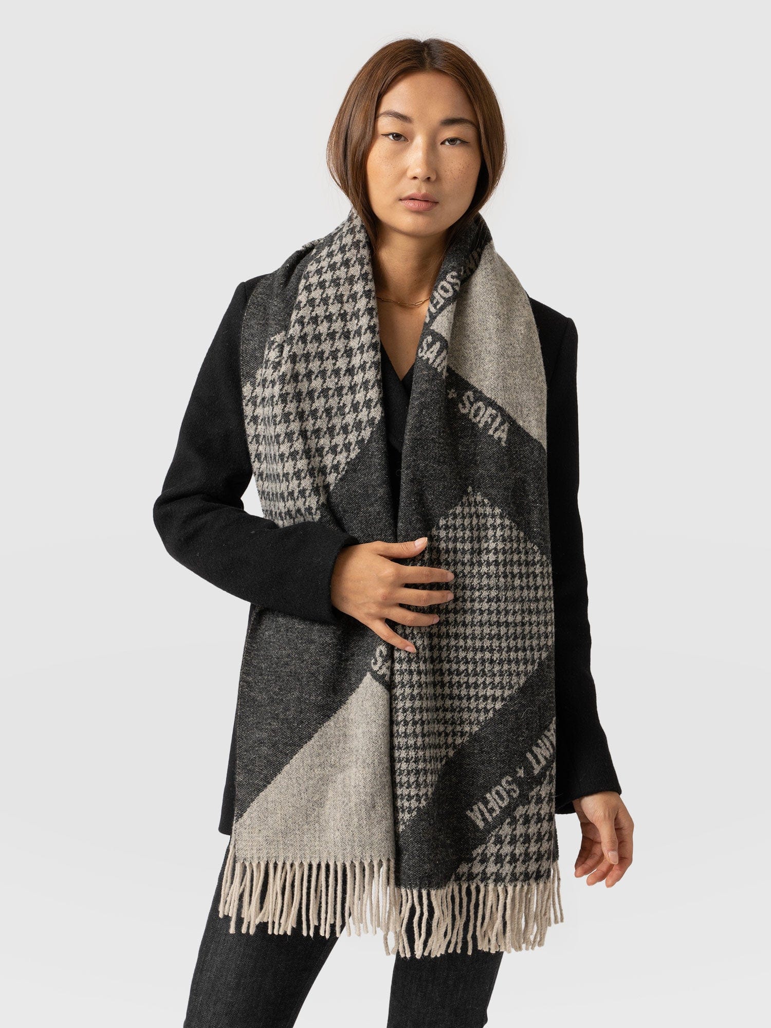 Saint + Sofia Scarf Black/Grey - Women's Scarves | Saint + Sofia® USA