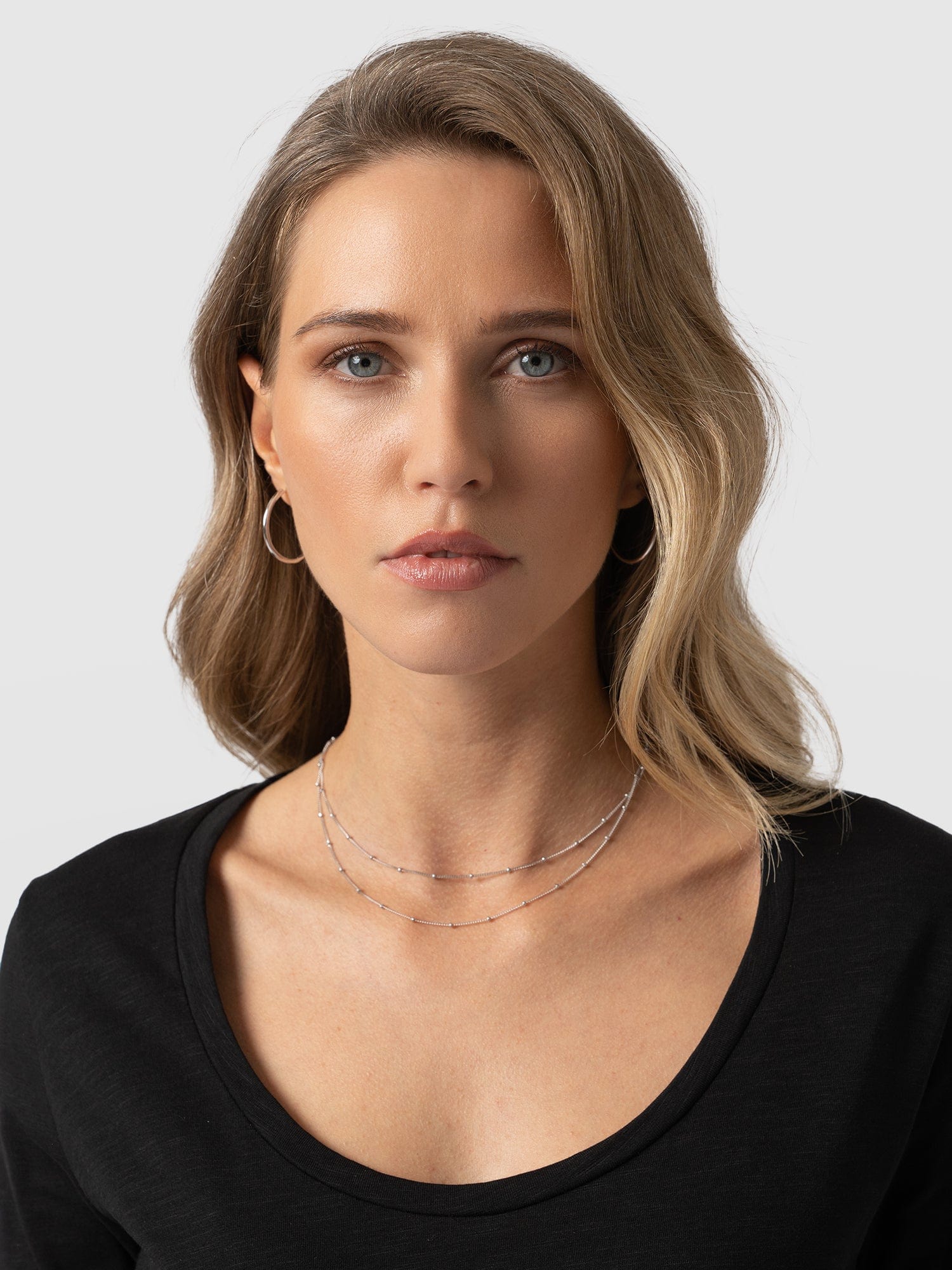 Scoop Neck Long Sleeve Tee Black - Women's Tops | Saint + Sofia® UK