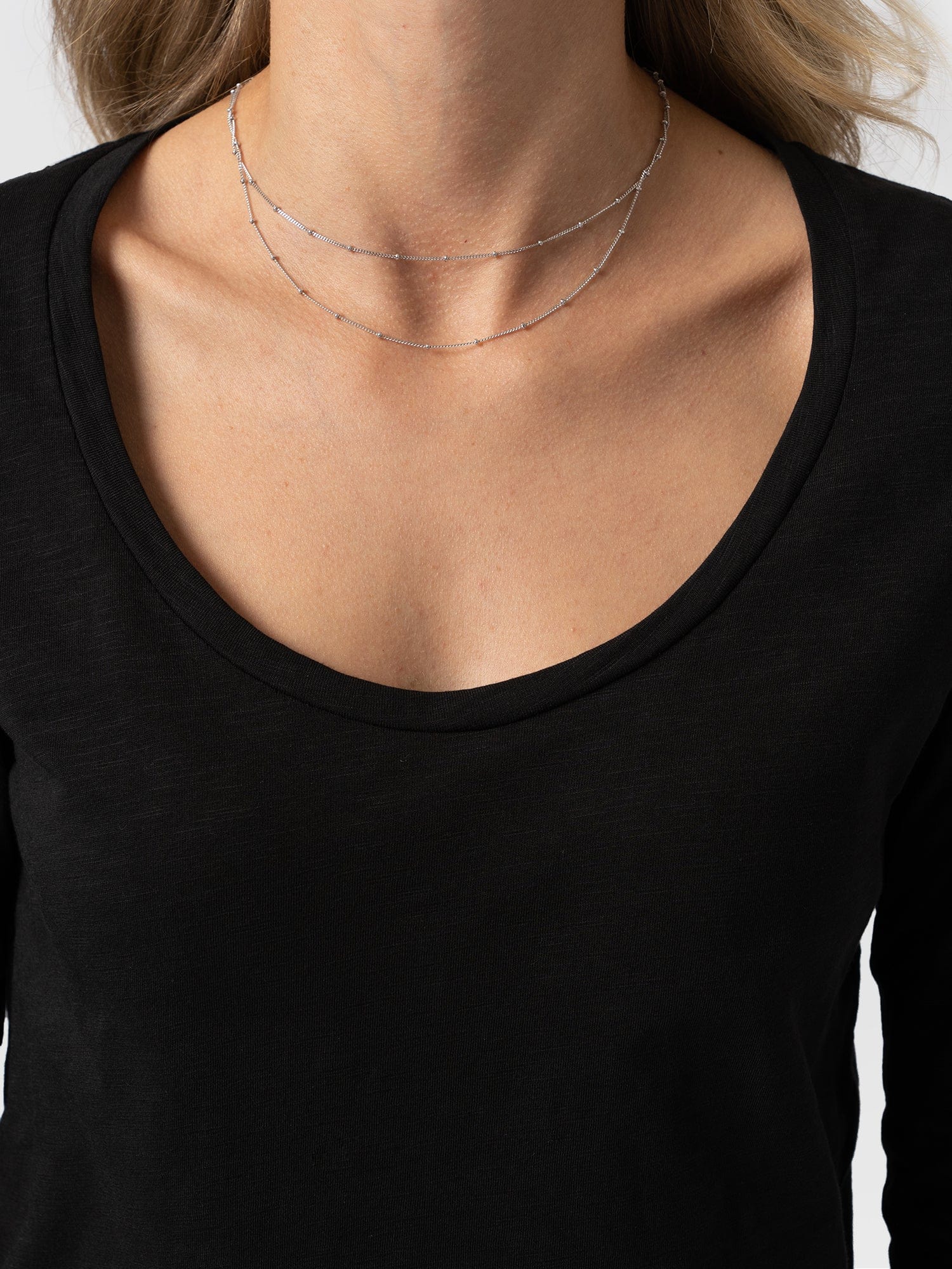 Scoop Neck Long Sleeve Tee Black - Women's Tops | Saint + Sofia® UK