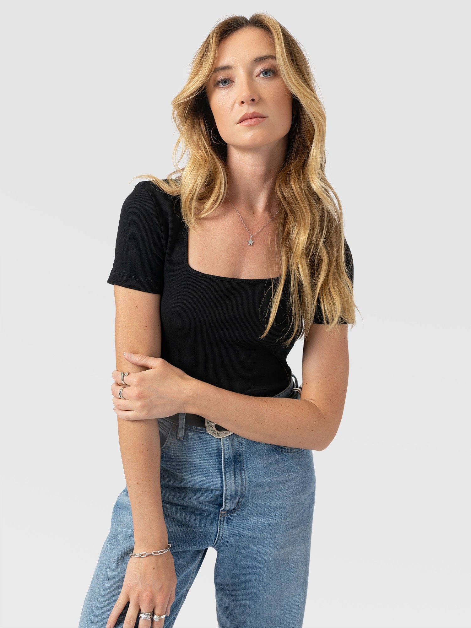 Sloane Ribbed Short Sleeve Tee - Black - Women's T-shirts | Saint + Sofia® USA