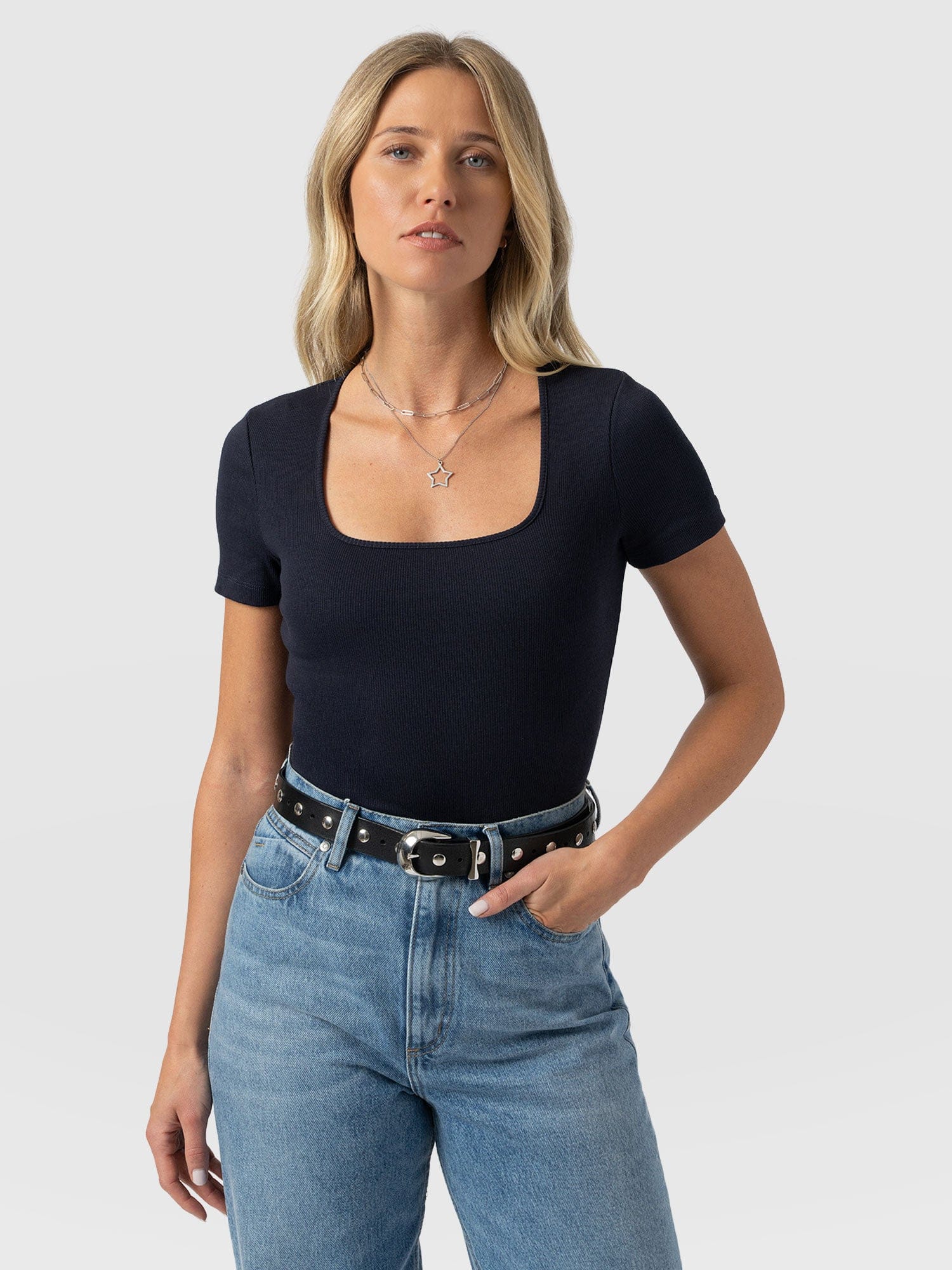 Sloane Ribbed Short Sleeve Tee - Navy - Women's T-shirts | Saint + Sofia® USA