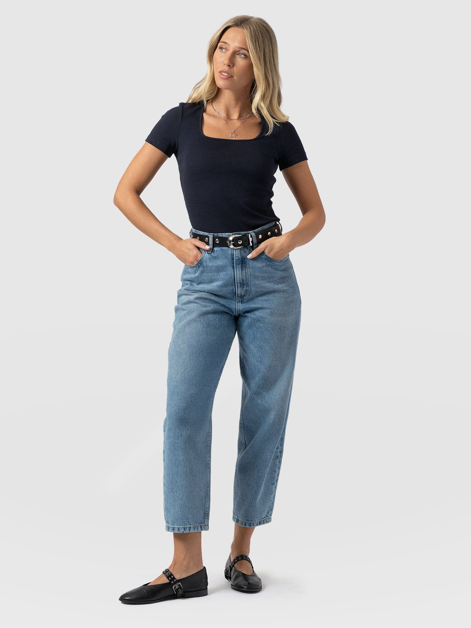 Sloane Ribbed Short Sleeve Tee - Navy - Women's T-shirts | Saint + Sofia® USA